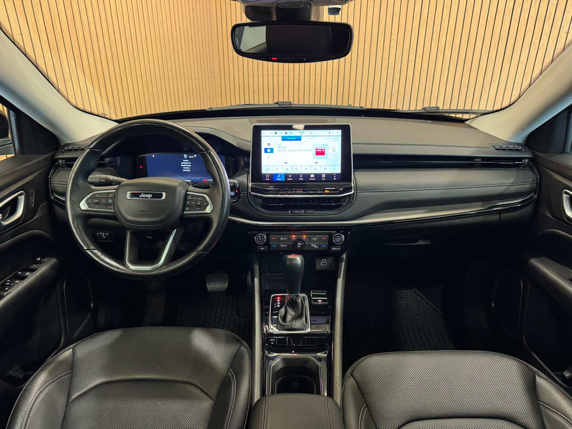 JEEP Compass 4x2 1.5 T MHEV Swiss Limited-image-8