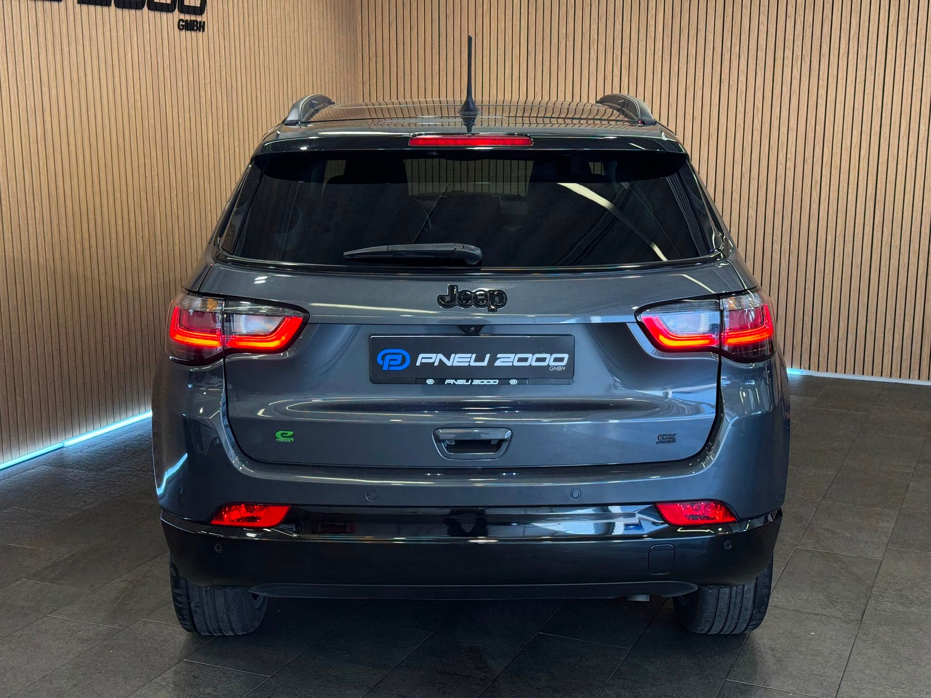 JEEP Compass 4x2 1.5 T MHEV Swiss Limited-image-4