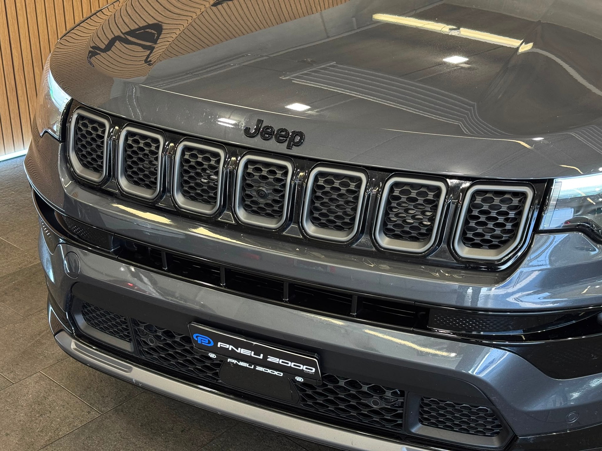 JEEP Compass 4x2 1.5 T MHEV Swiss Limited-showroom-element-2