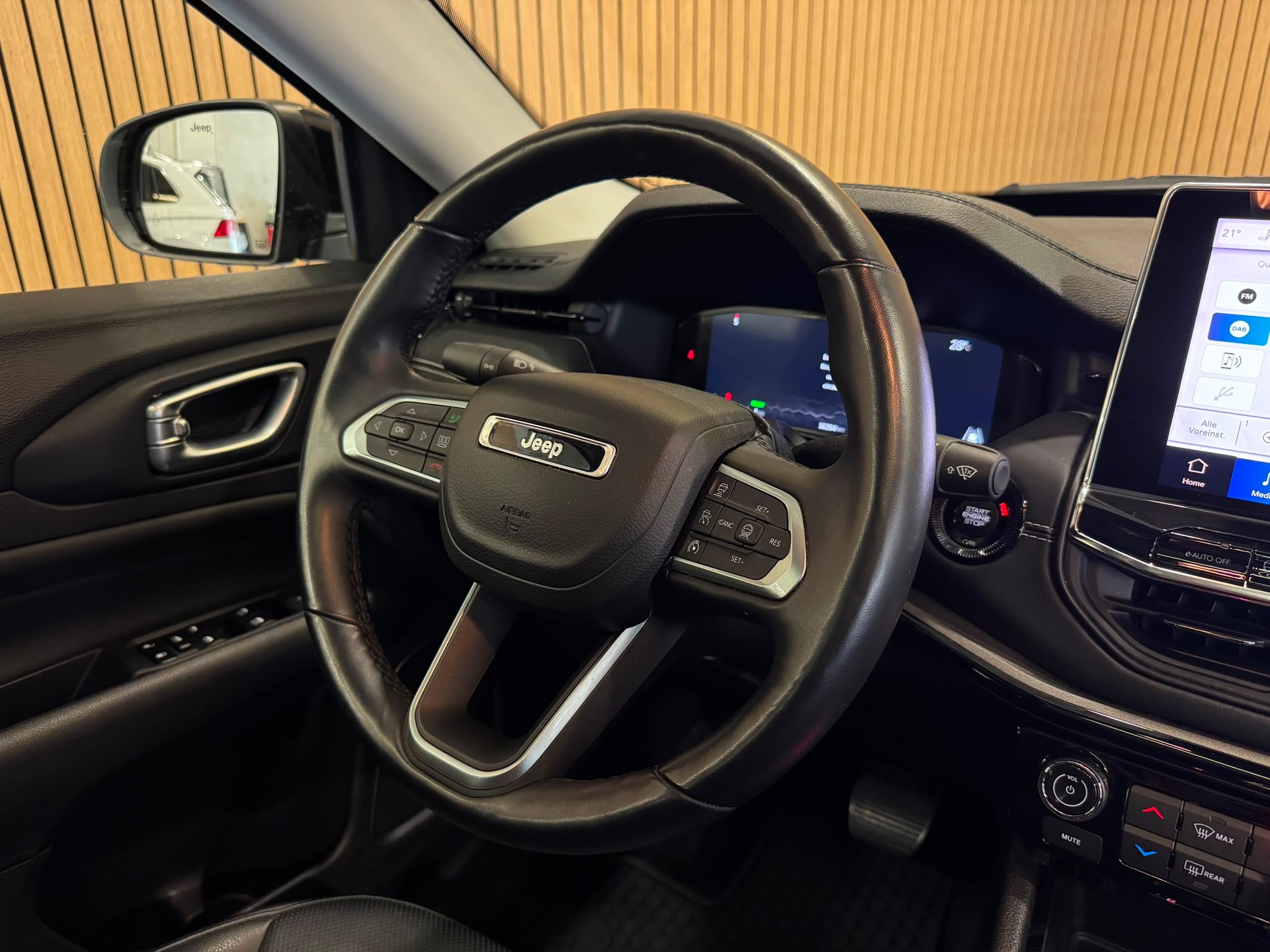 JEEP Compass 4x2 1.5 T MHEV Swiss Limited-image-10