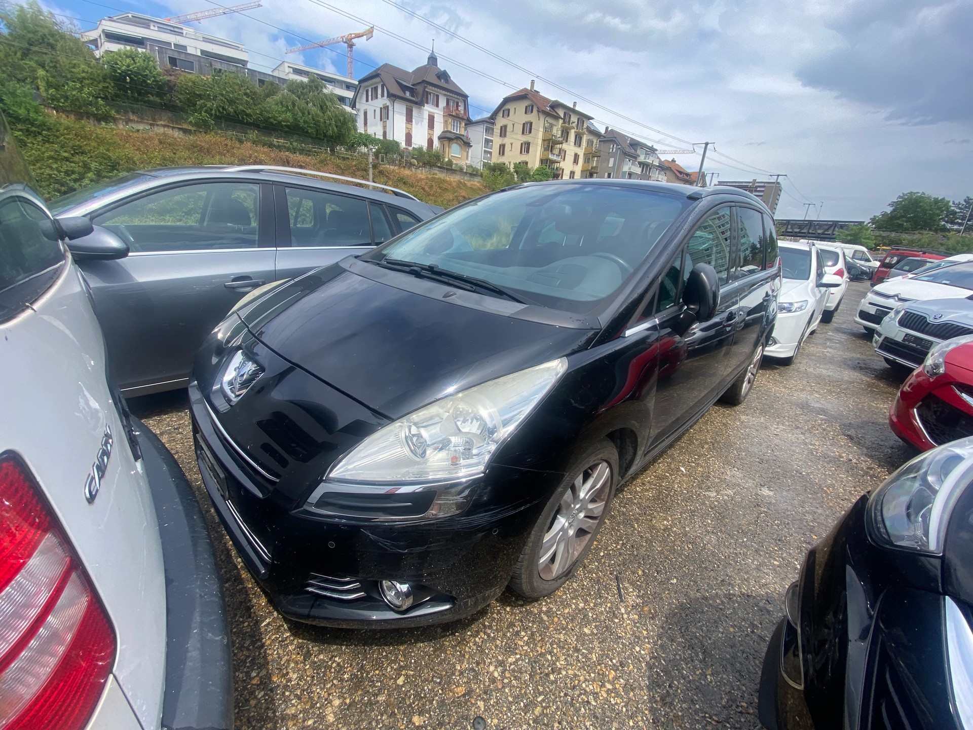 PEUGEOT 5008 2.0 HDI Sport Pack Automatic-image-0