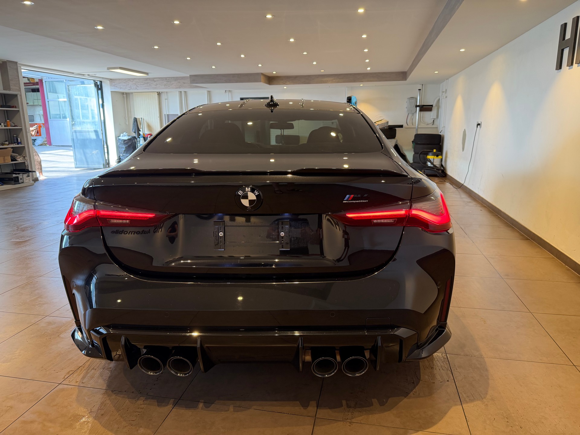 BMW M4 Competition xDrive Coupé-image-5