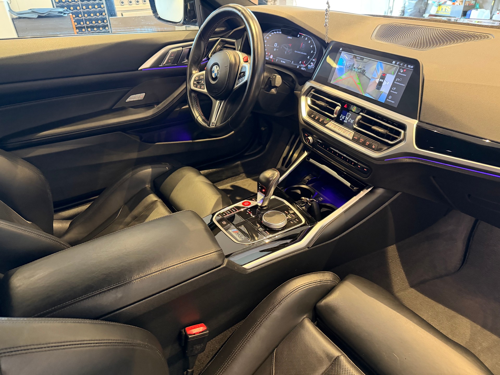BMW M4 Competition xDrive Coupé-image-8