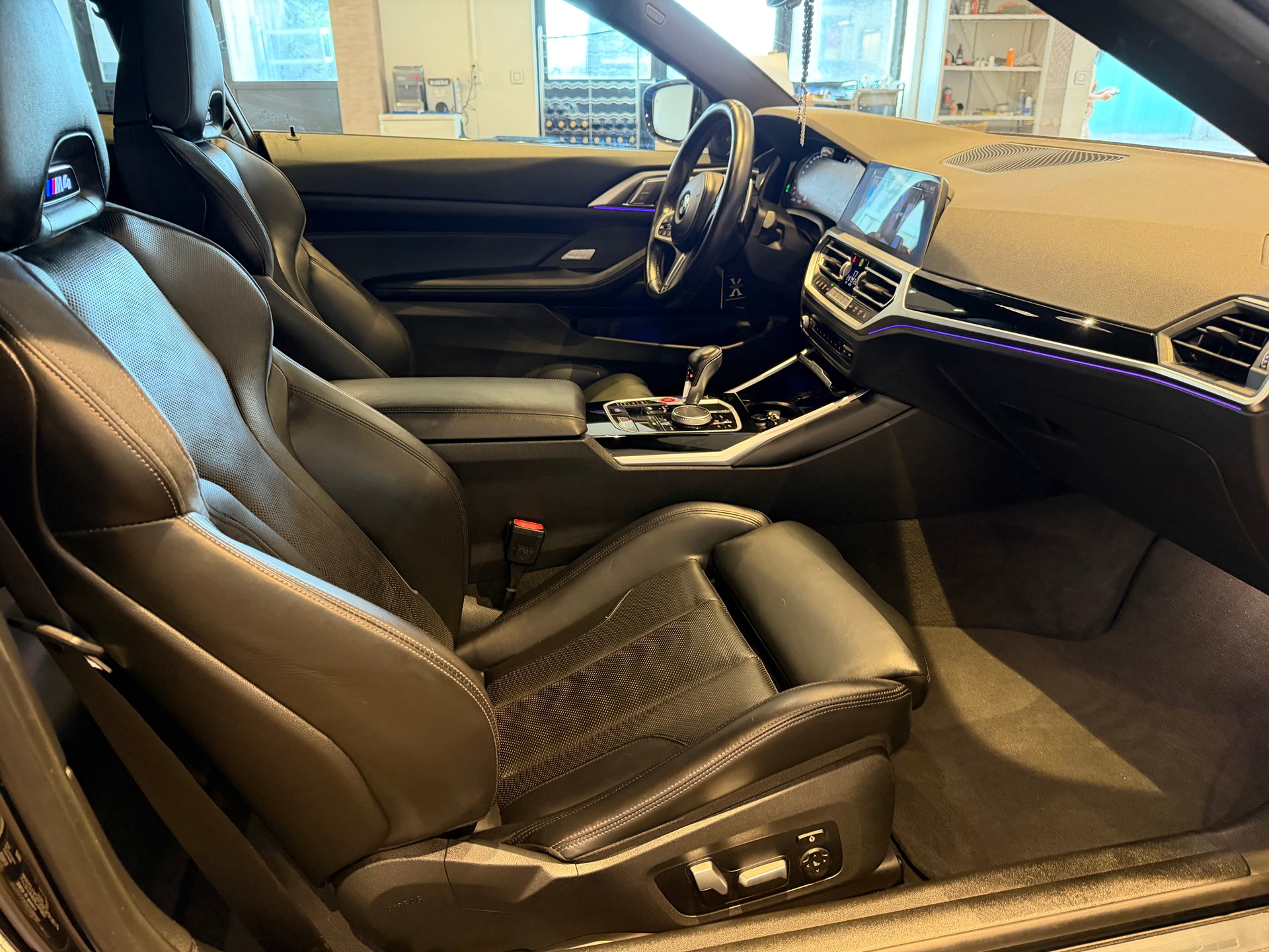 BMW M4 Competition xDrive Coupé-image-7