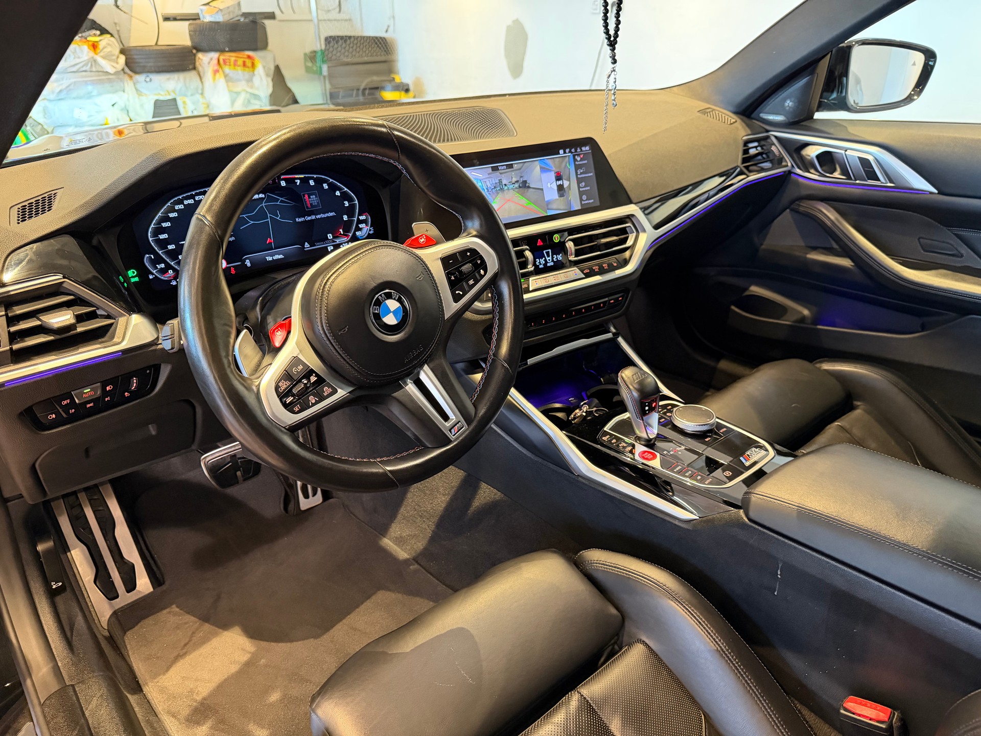 BMW M4 Competition xDrive Coupé-image-10