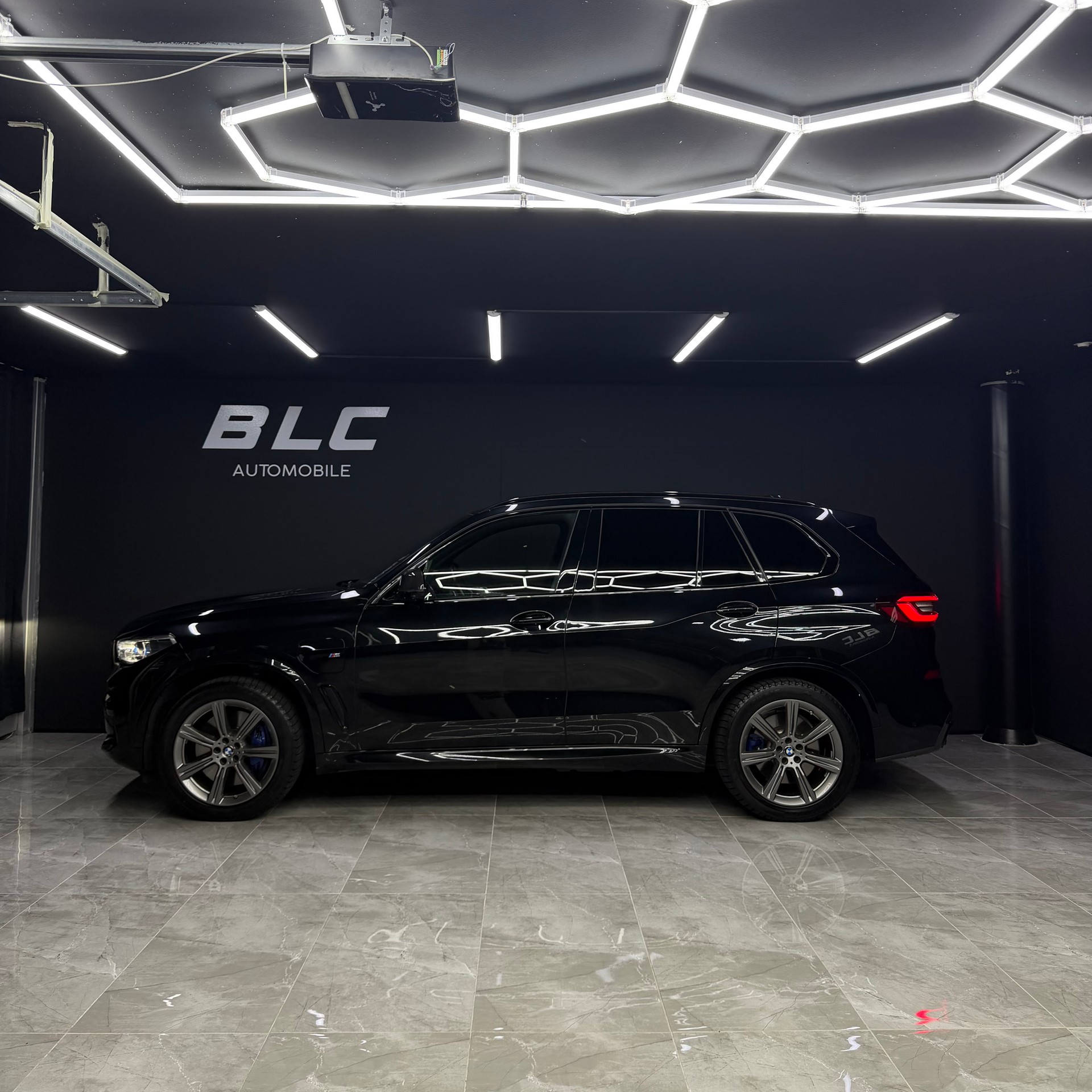 BMW X5 xDrive45e M Sport Steptronic-image-2