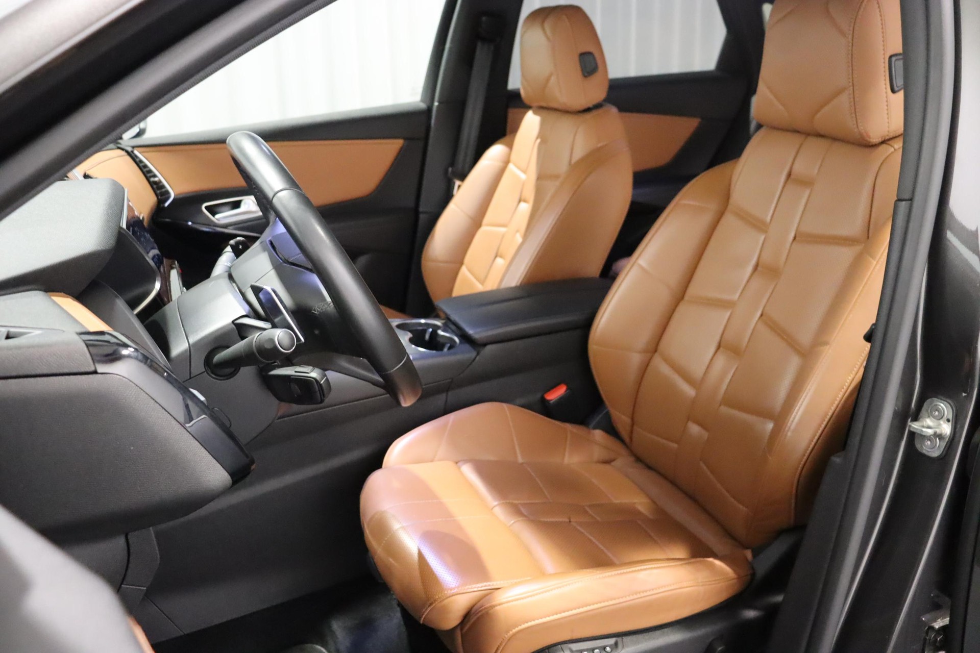 DS AUTOMOBILES 7 Crossback 1.6 PureTech 225 Rivoli-image-4