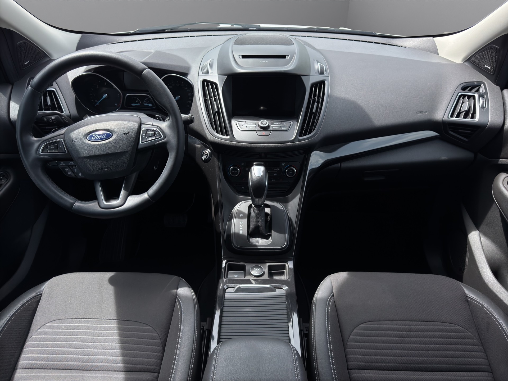 FORD Kuga 2.0 TDCi Titanium 4WD PowerShift-image-15