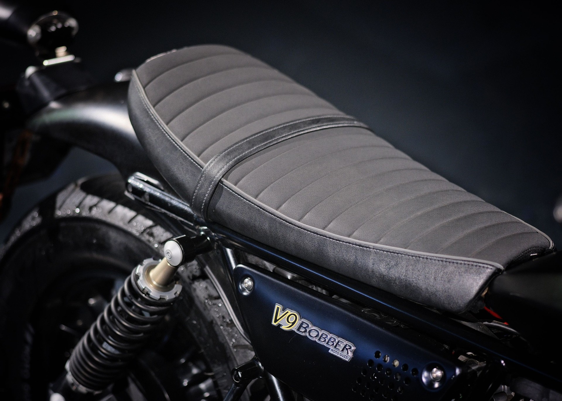 MOTO GUZZI V9 Bobber 850 ABS-image-7