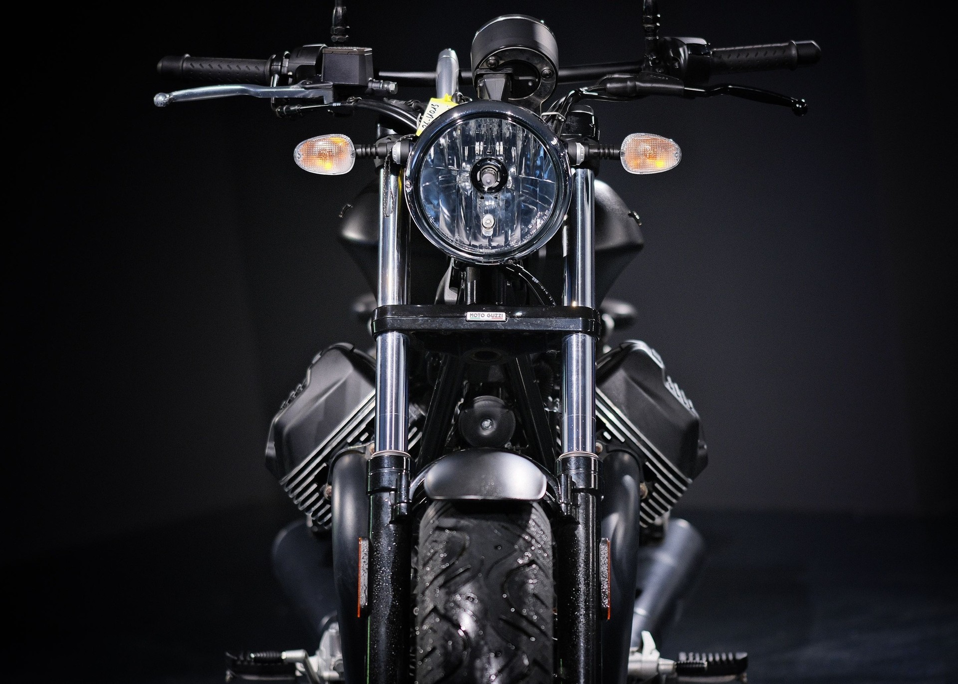 MOTO GUZZI V9 Bobber 850 ABS-image-14