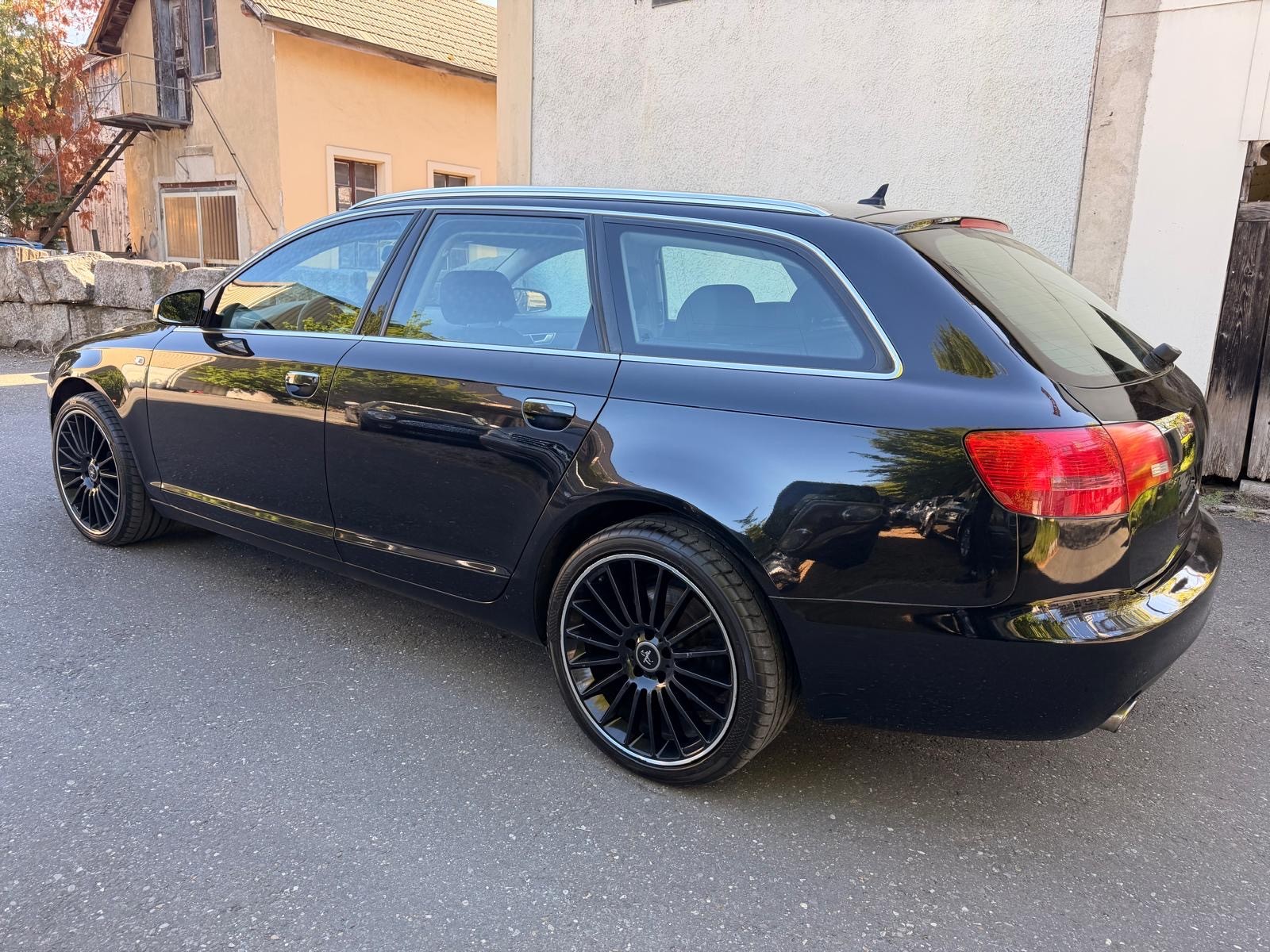 AUDI A6 Avant 2.8 V6 FSI multitronic-image-3