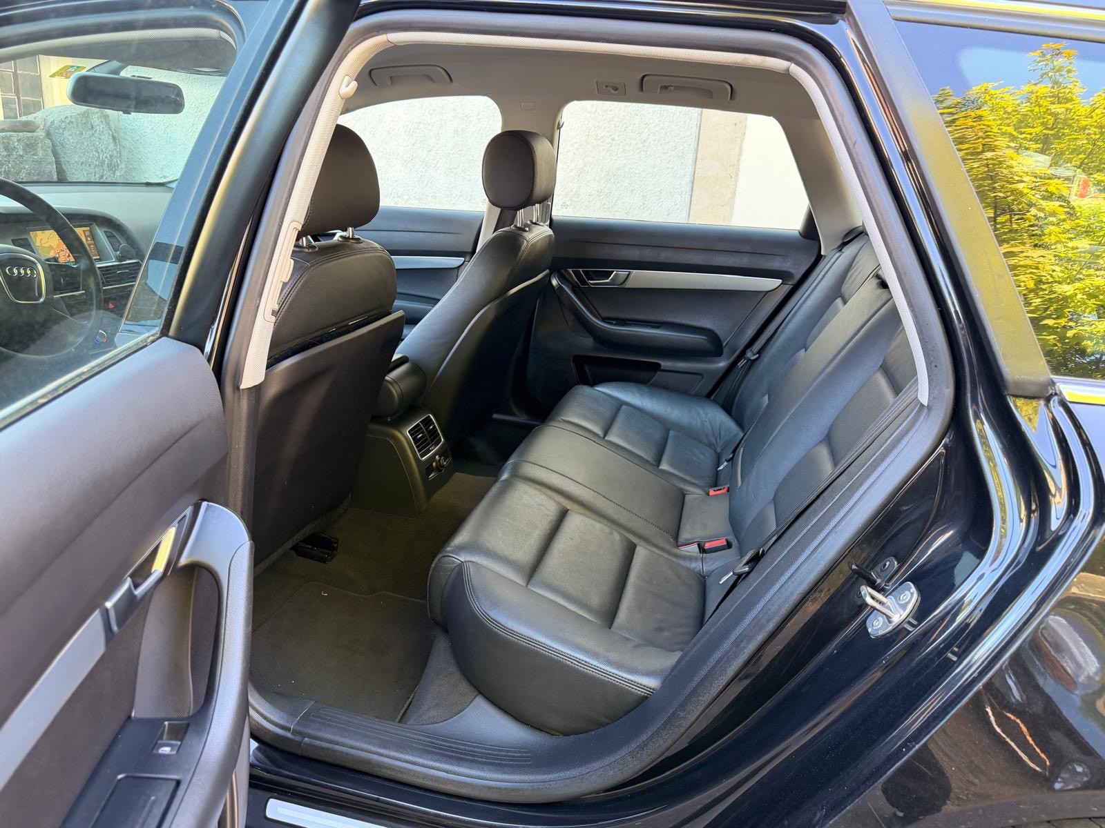 AUDI A6 Avant 2.8 V6 FSI multitronic-image-8