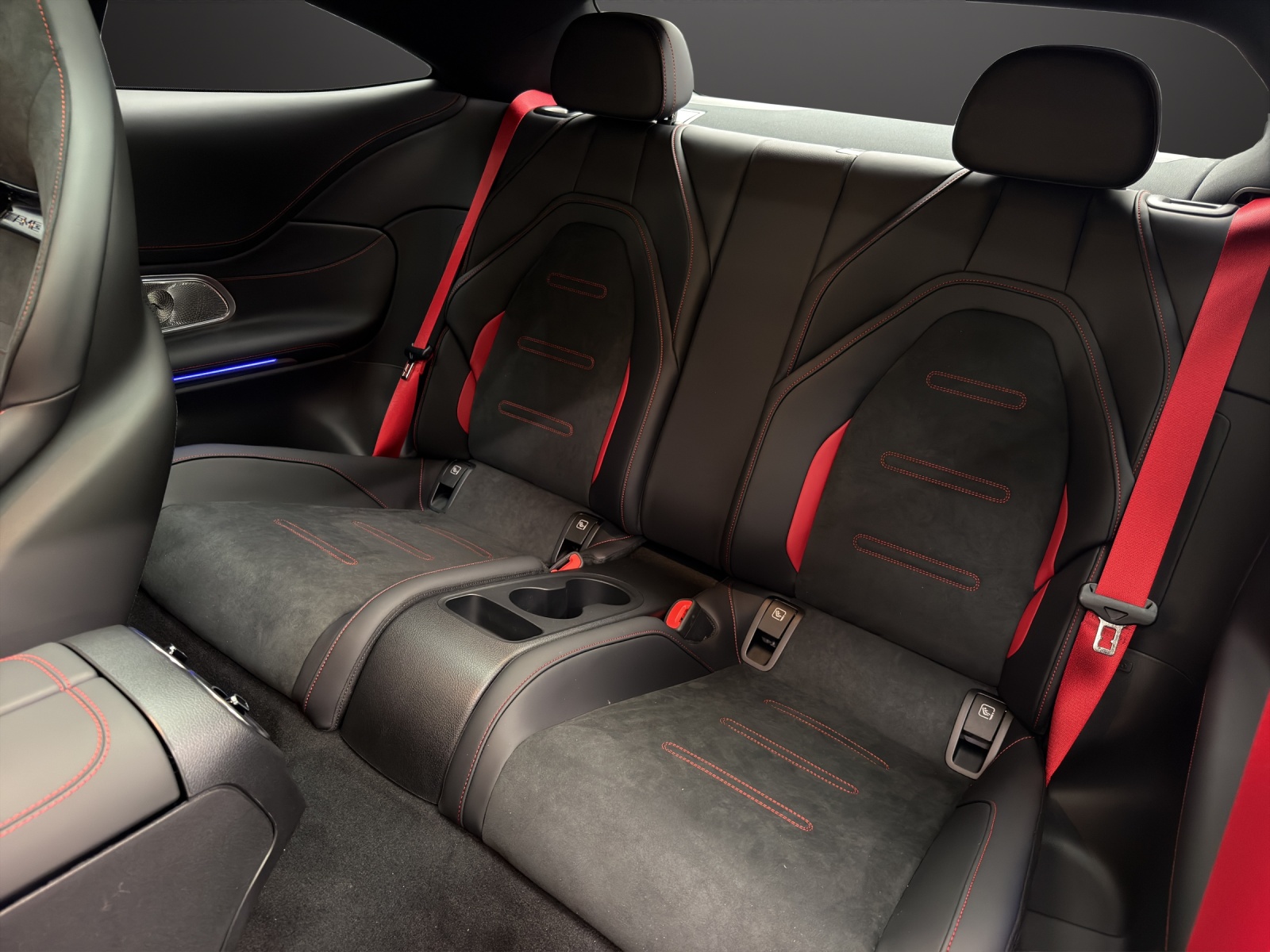 MERCEDES-BENZ AMG CLE 53 4MATIC+ Coupé-image-9