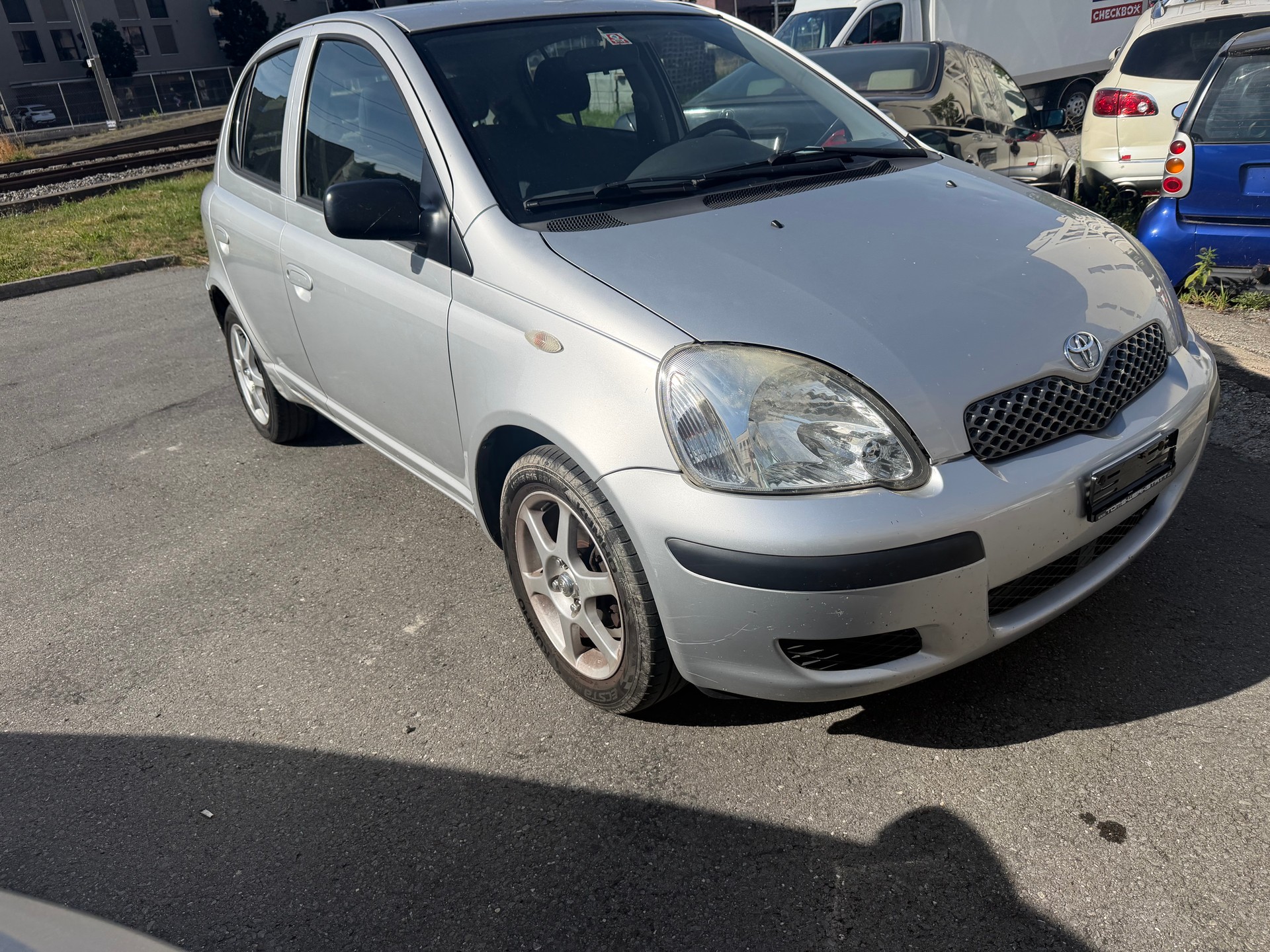 TOYOTA Yaris 1.0 Linea Luna-image-2
