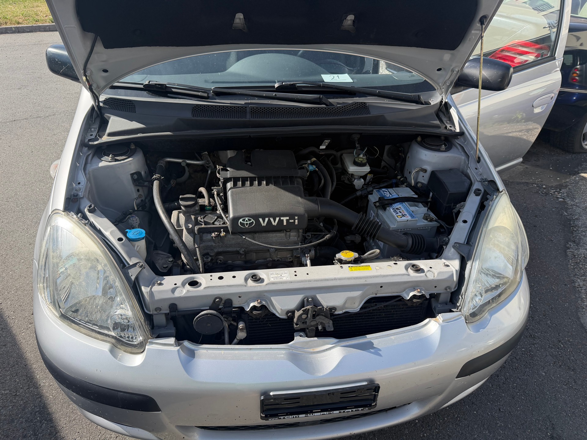 TOYOTA Yaris 1.0 Linea Luna-image-8
