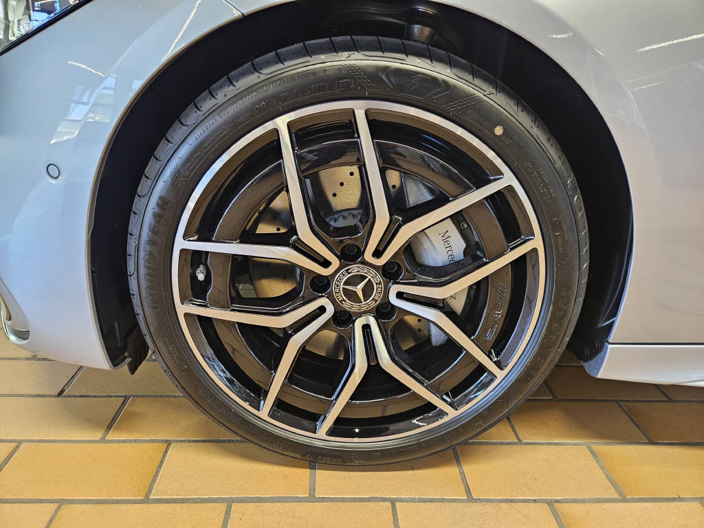 MERCEDES-BENZ C 220 d 4Matic AMG Line Kombi Swiss Star-image-15