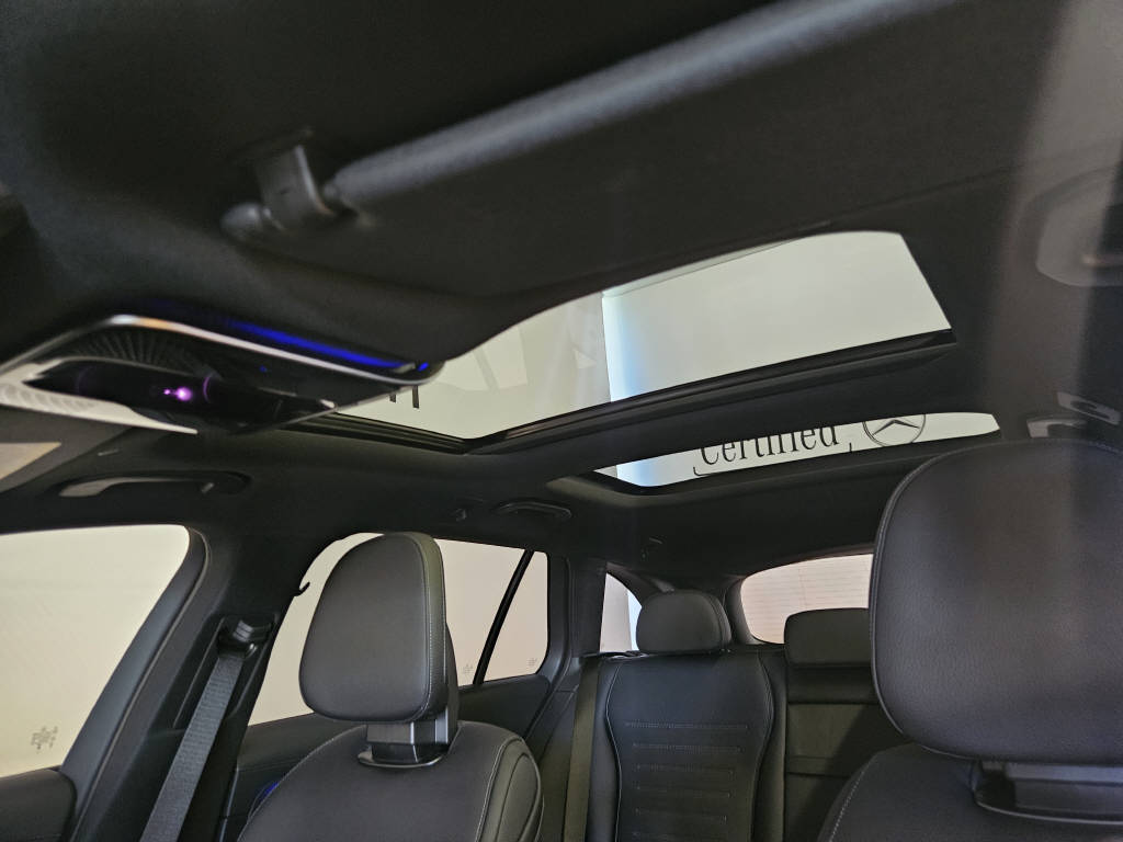MERCEDES-BENZ C 220 d 4Matic AMG Line Kombi Swiss Star-image-4