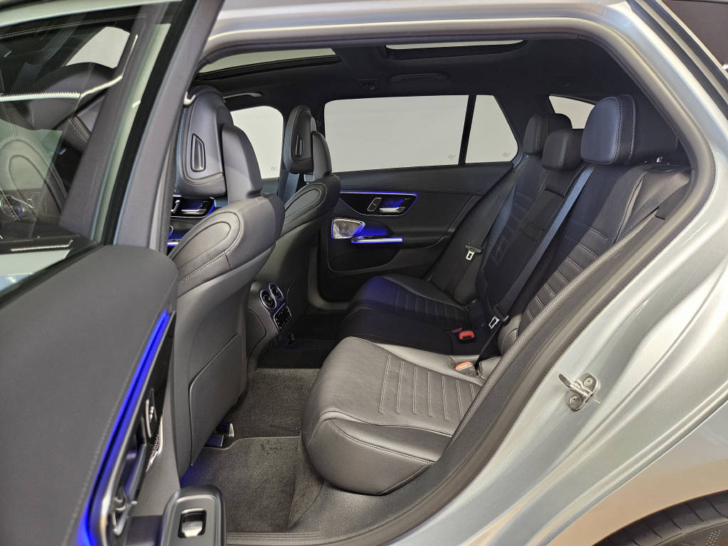 MERCEDES-BENZ C 220 d 4Matic AMG Line Kombi Swiss Star-image-12