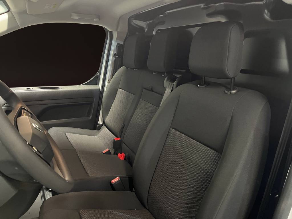 PEUGEOT Expert 2.0 BlueHDi 145 S&S Standard-image-8