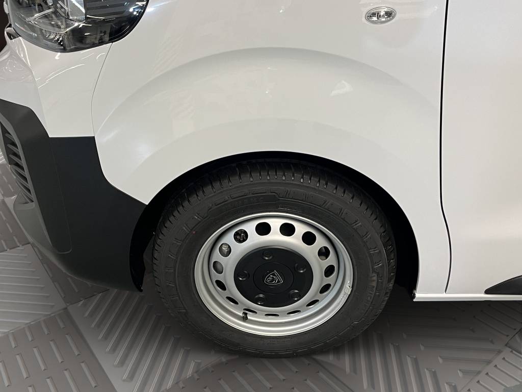 PEUGEOT Expert 2.0 BlueHDi 145 S&S Standard-image-15