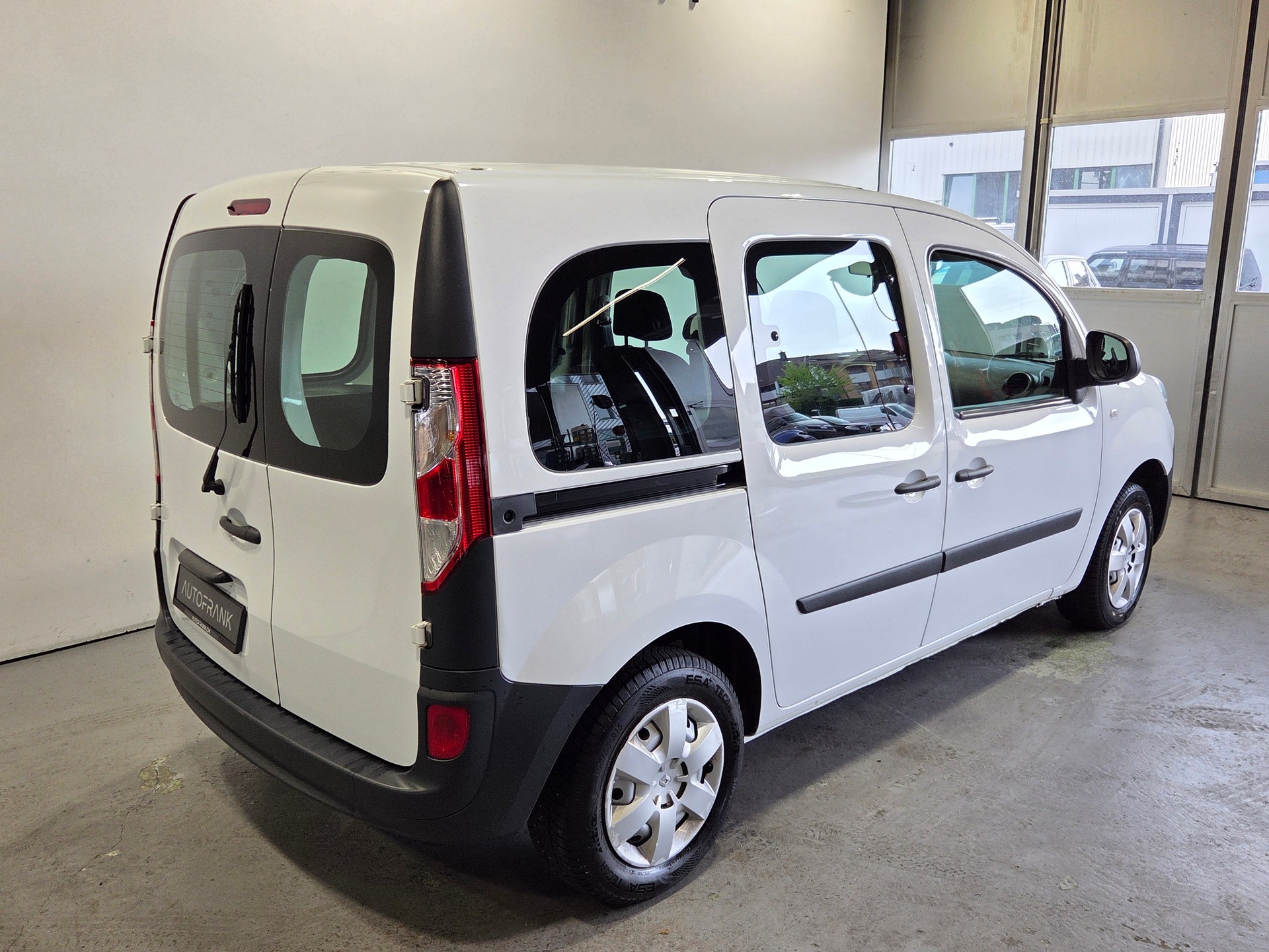 RENAULT Kangoo Kombi 1.5 Blue dCi 80 Life-image-8