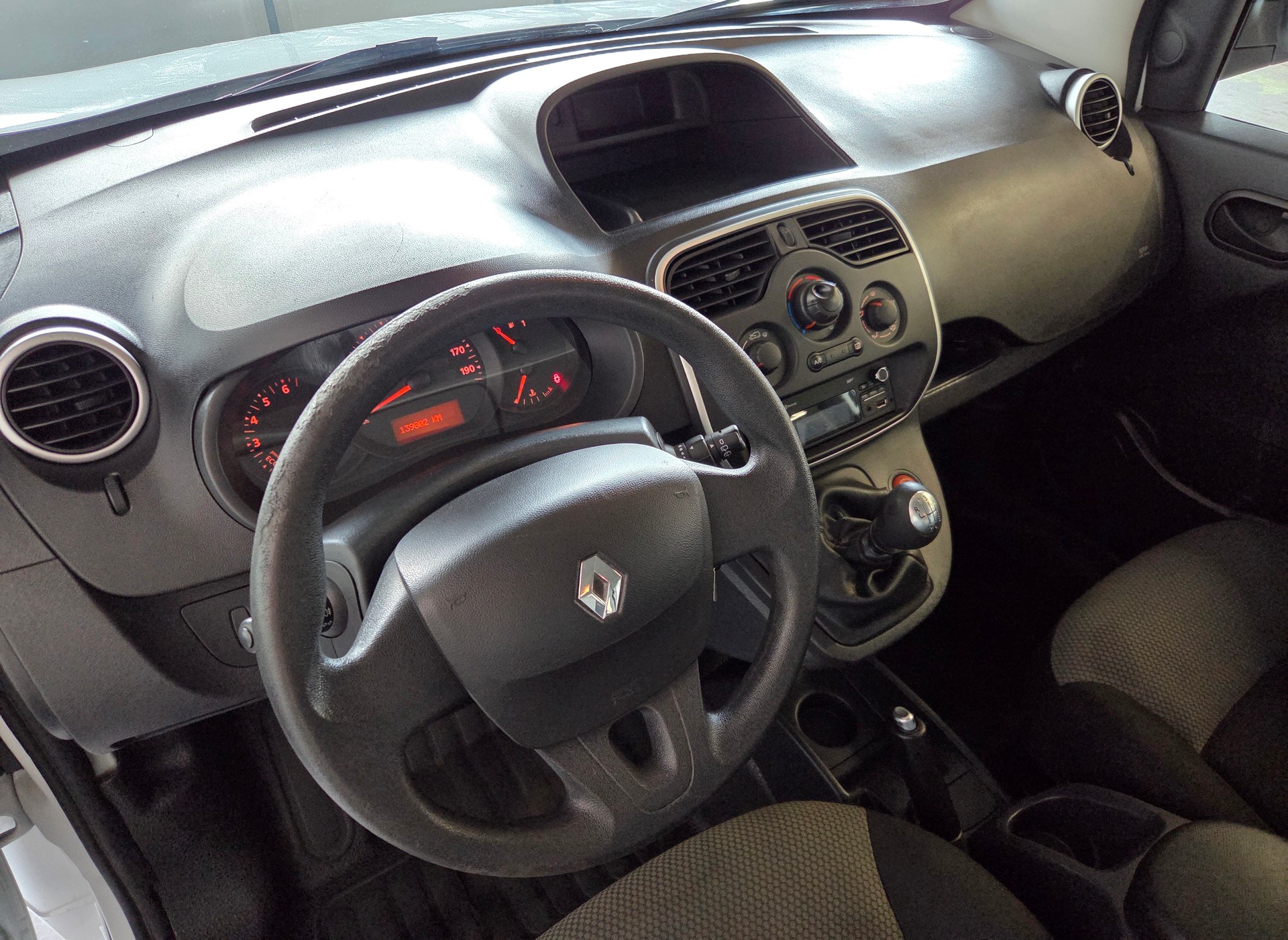 RENAULT Kangoo Kombi 1.5 Blue dCi 80 Life-image-9