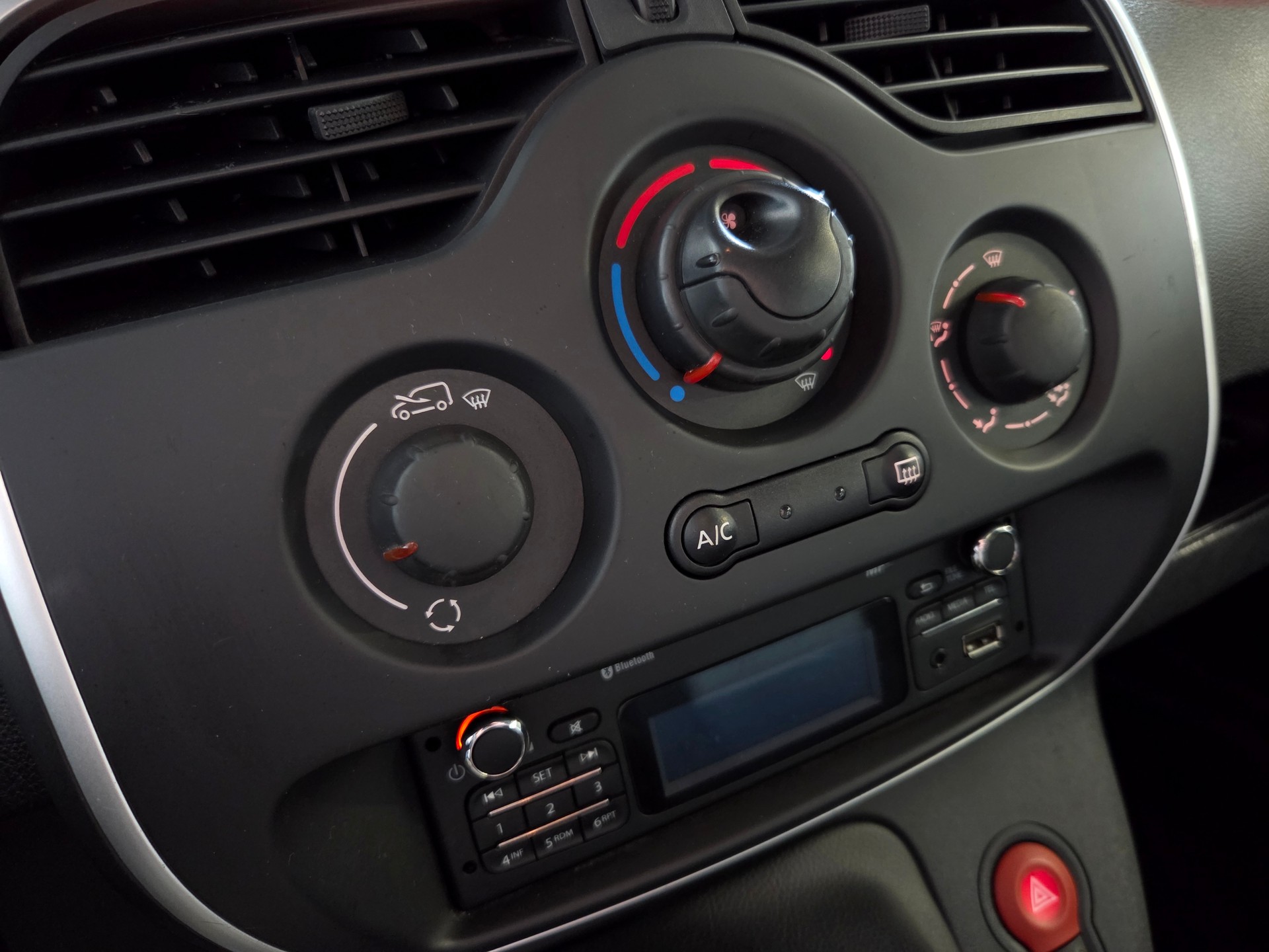 RENAULT Kangoo Kombi 1.5 Blue dCi 80 Life-image-10