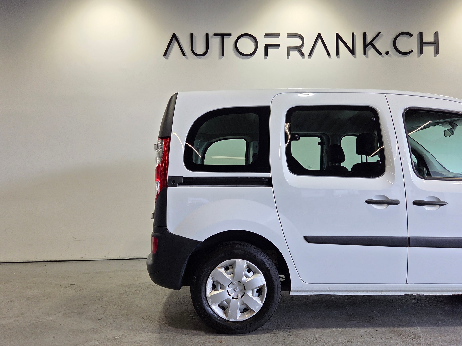RENAULT Kangoo Kombi 1.5 Blue dCi 80 Life-image-17