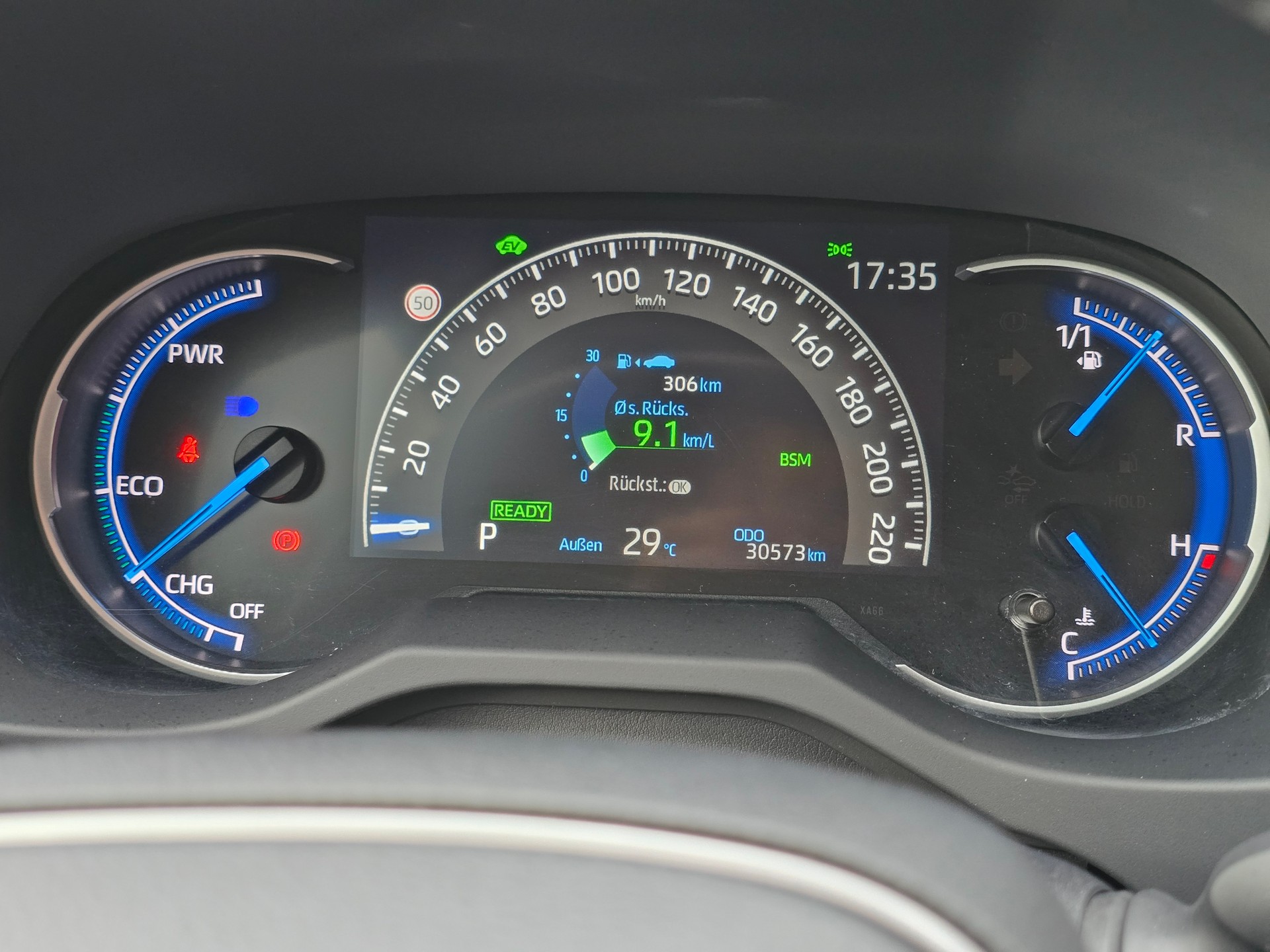 TOYOTA RAV-4 2.5 HSD Premium e-CVT 4WD-image-12