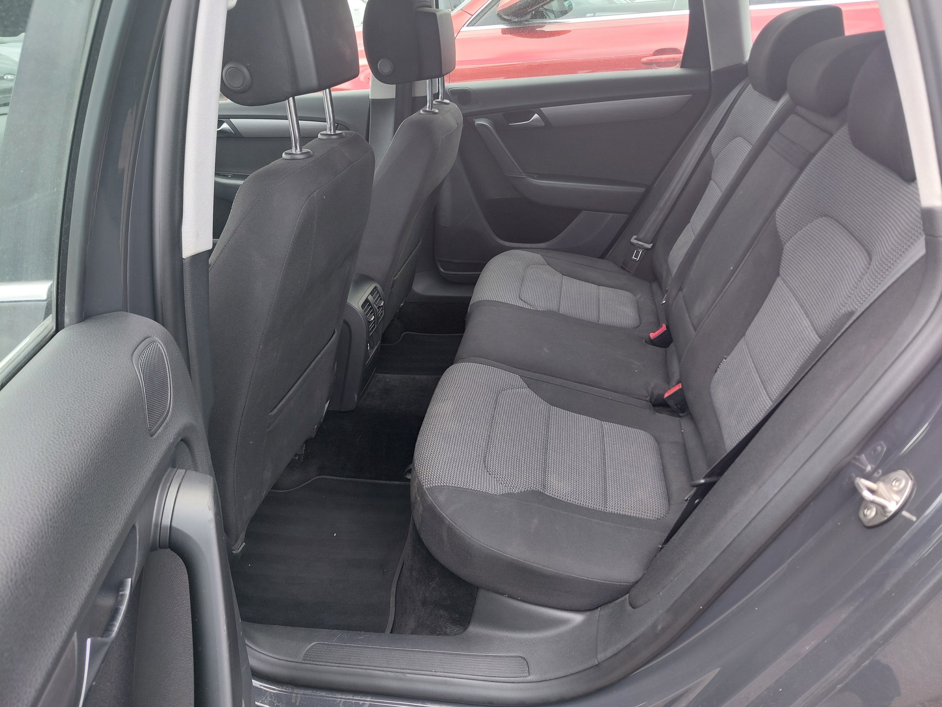 VW Passat Variant 2.0 TDI BMT Comfortline DSG-image-8