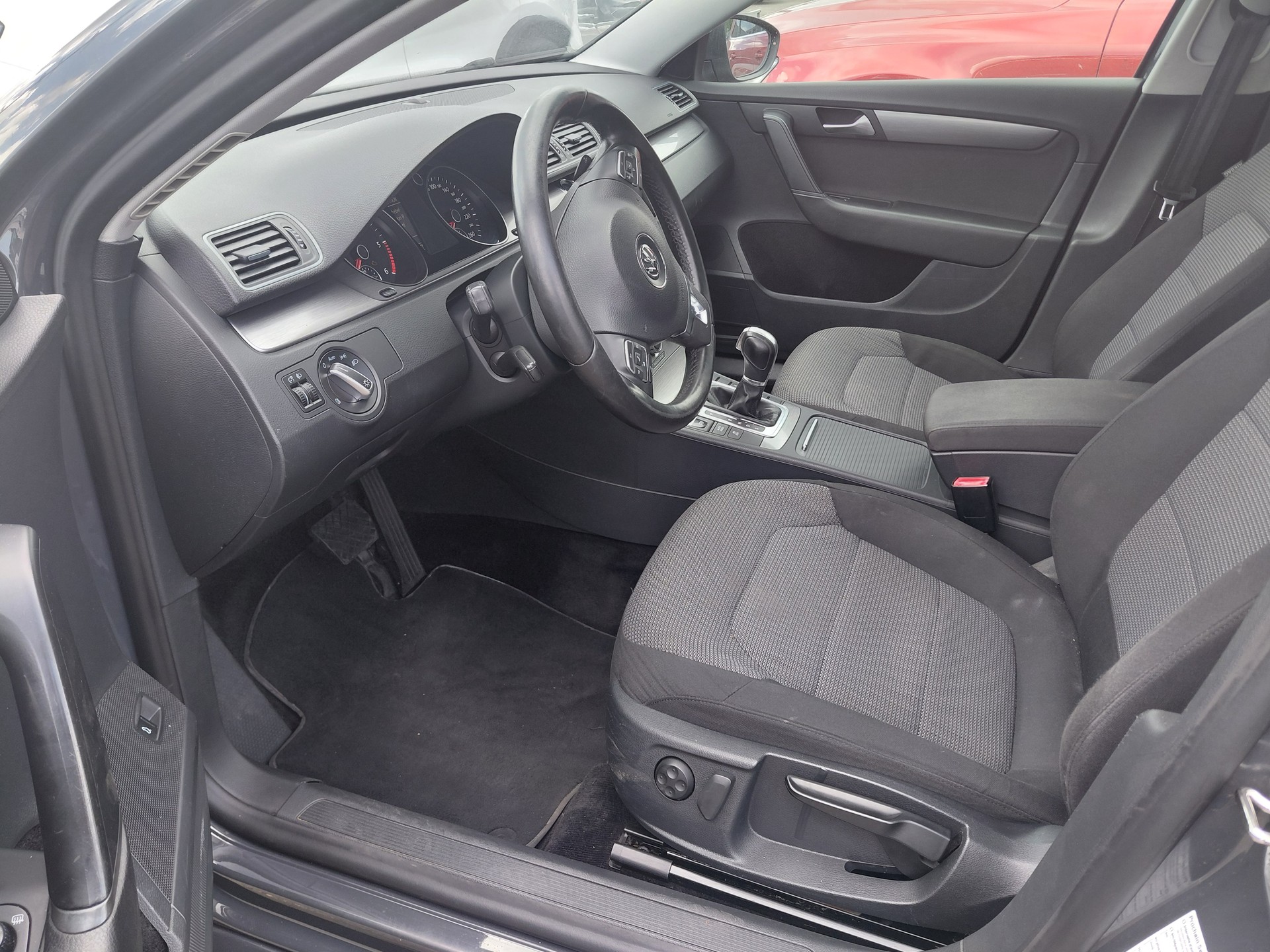 VW Passat Variant 2.0 TDI BMT Comfortline DSG-image-9