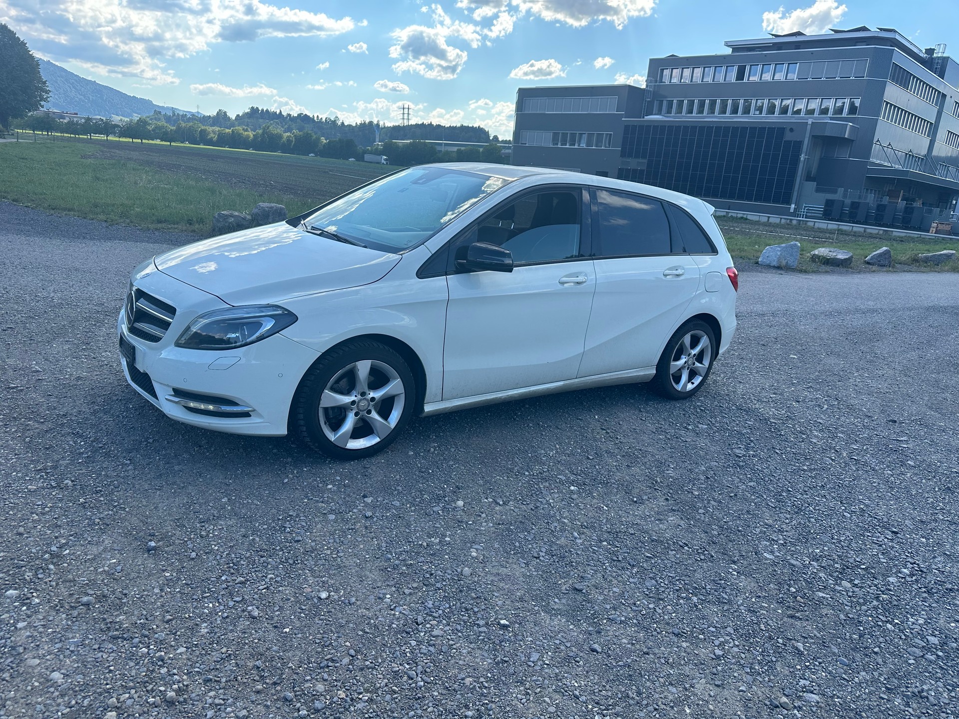 MERCEDES-BENZ B 180 7G-DCT