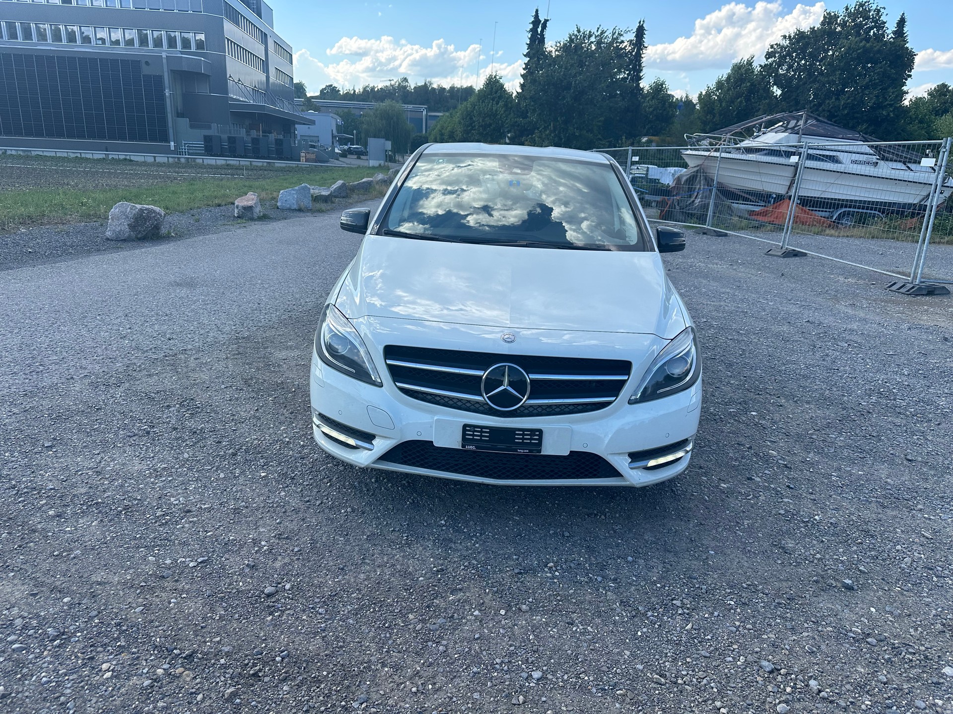 MERCEDES-BENZ B 180 7G-DCT-image-2