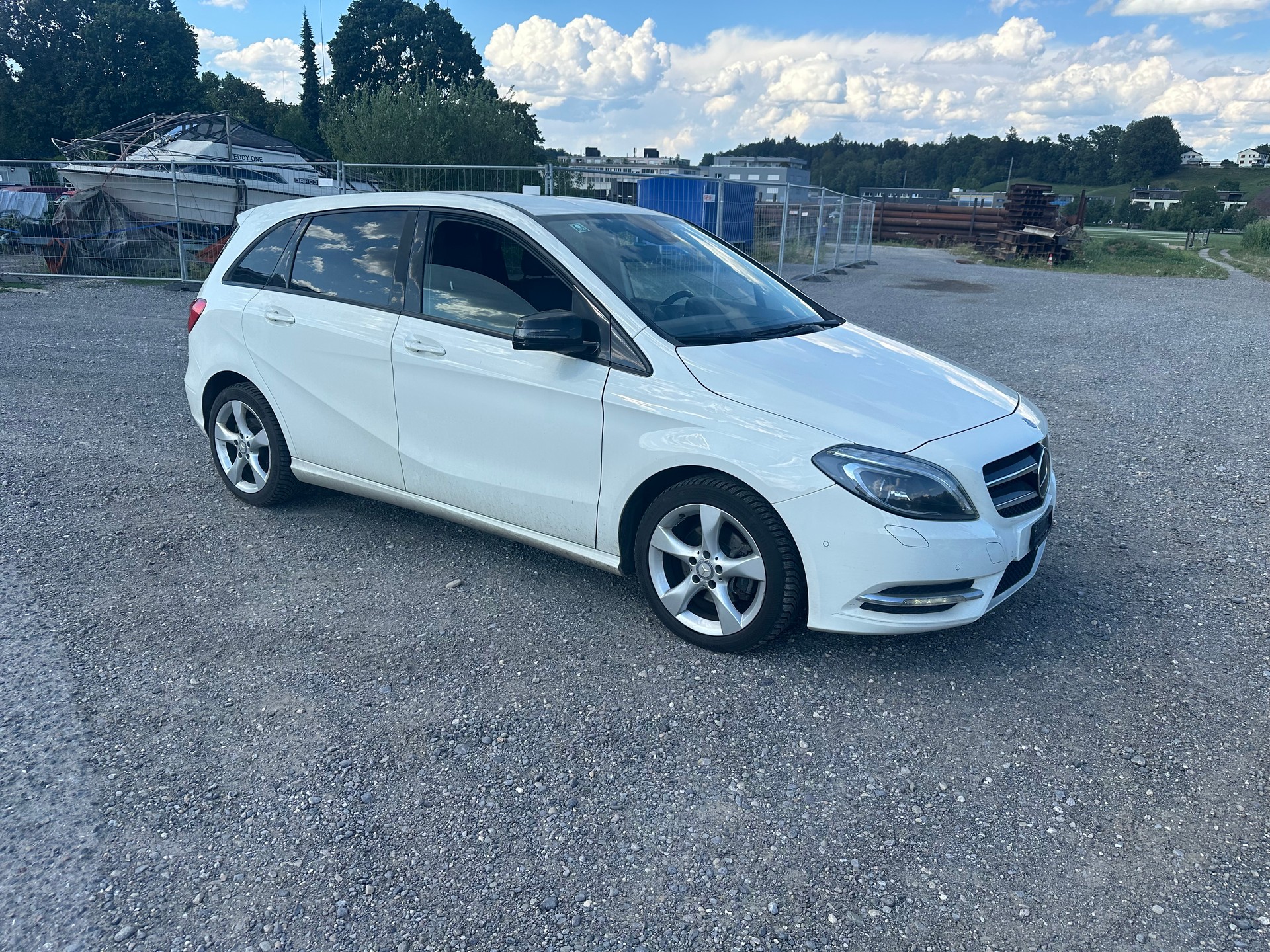 MERCEDES-BENZ B 180 7G-DCT-image-3