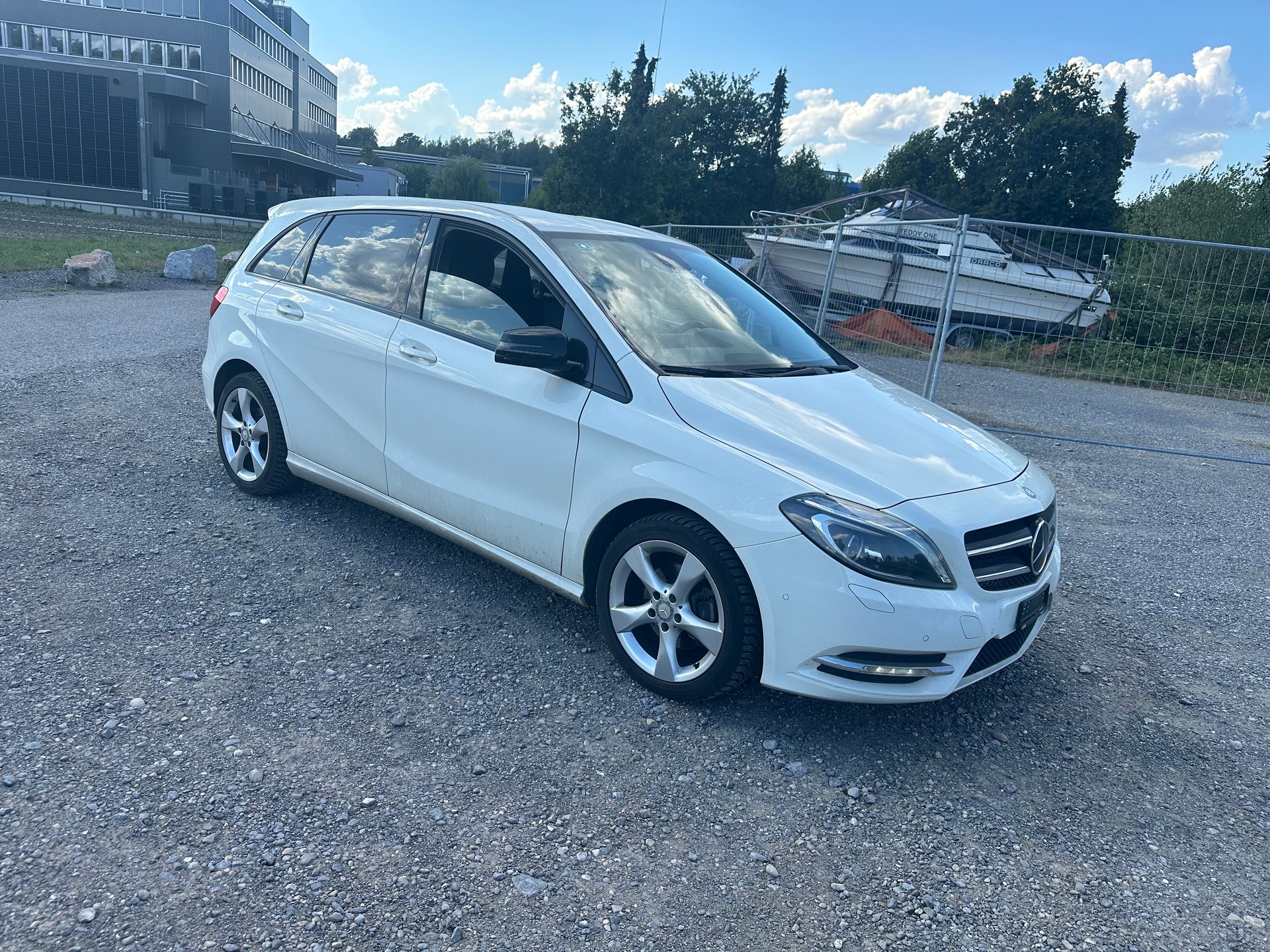 MERCEDES-BENZ B 180 7G-DCT-image-15