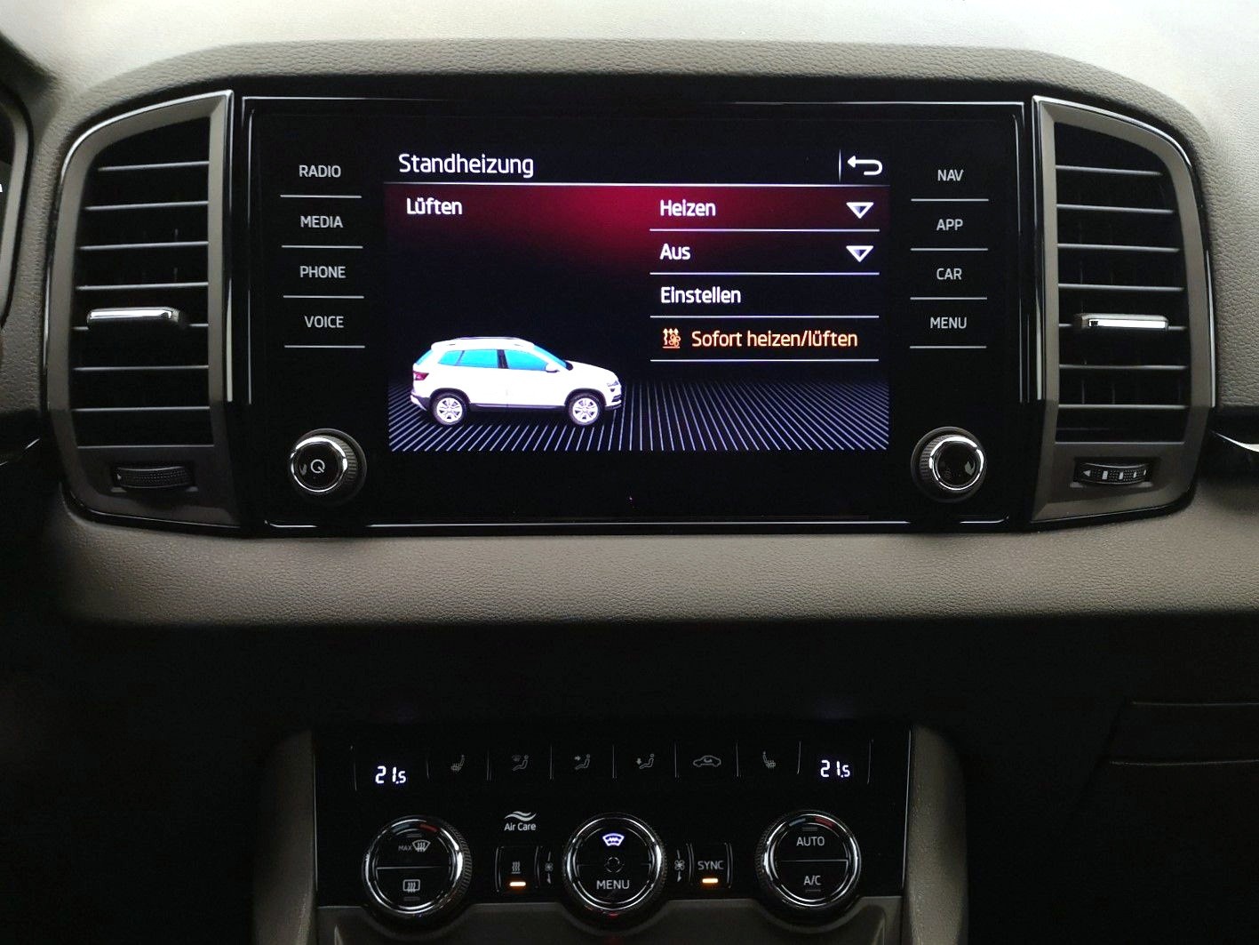 SKODA Karoq 2.0 TSI SportLine DSG 4x4-image-15