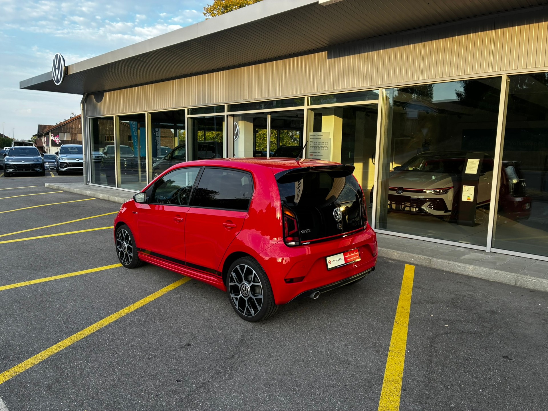 VW Up 1.0 TSI GTI-image-2