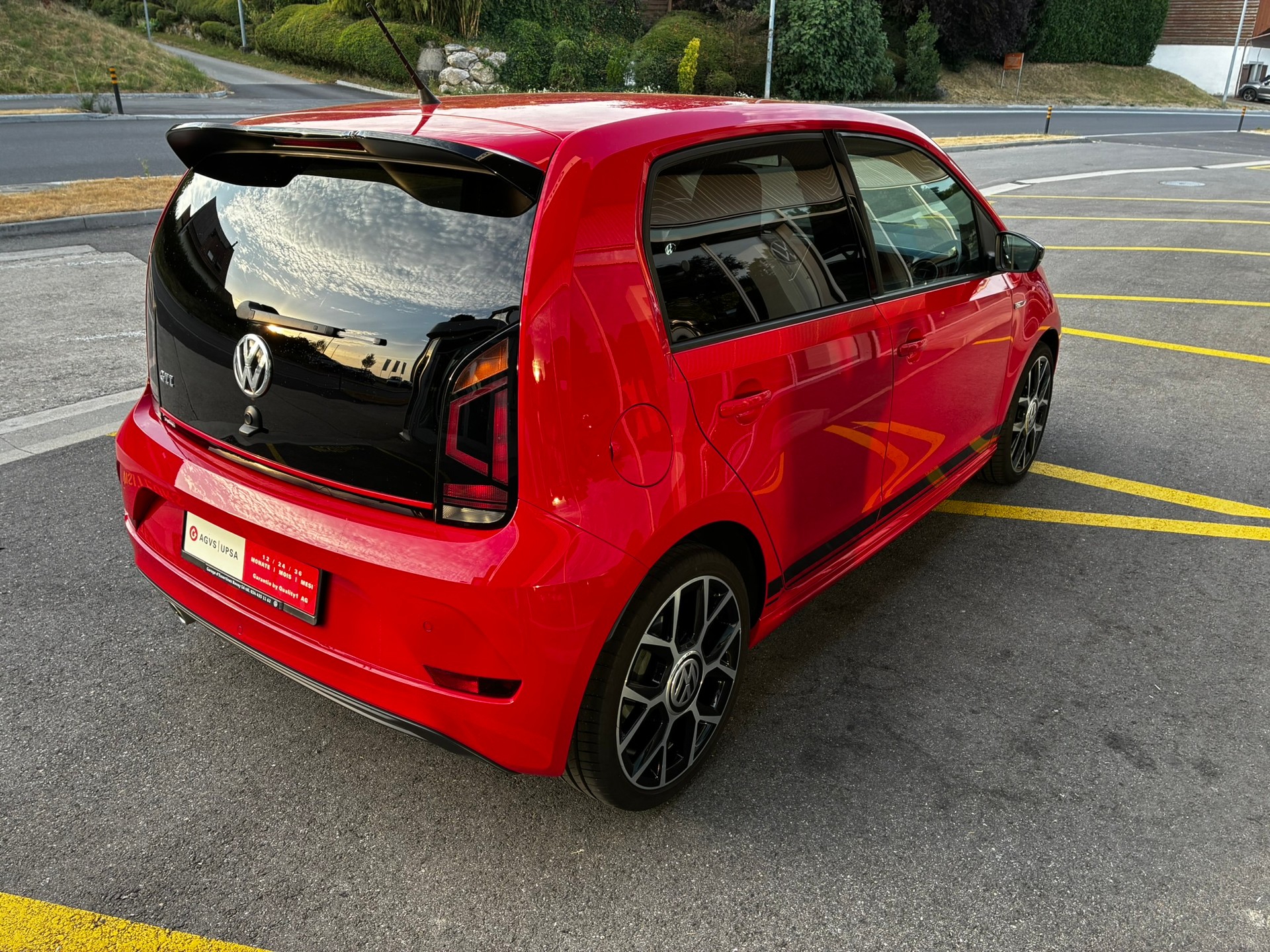 VW Up 1.0 TSI GTI-image-4