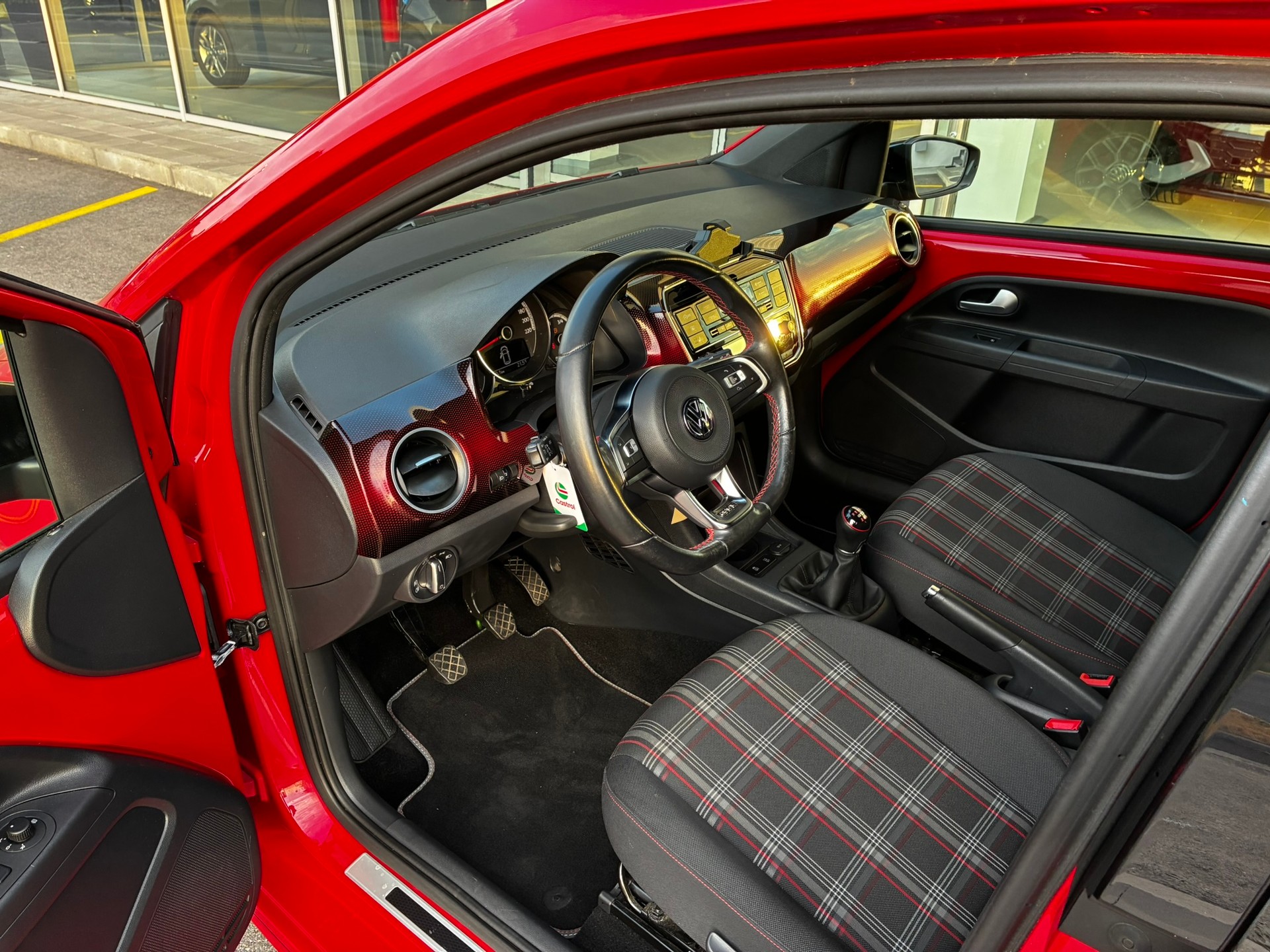 VW Up 1.0 TSI GTI-image-7
