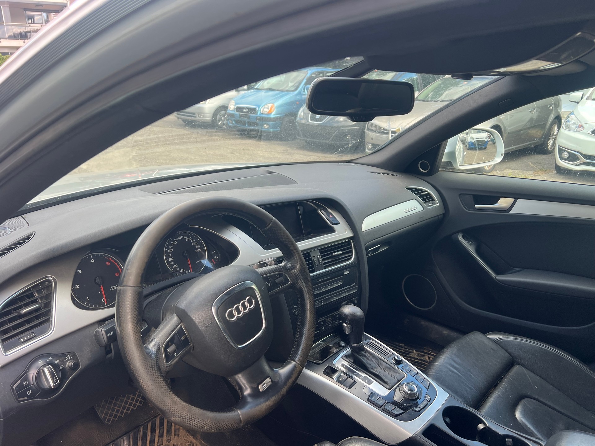 AUDI A4 Avant 3.0 V6 TDI quattro-image-6