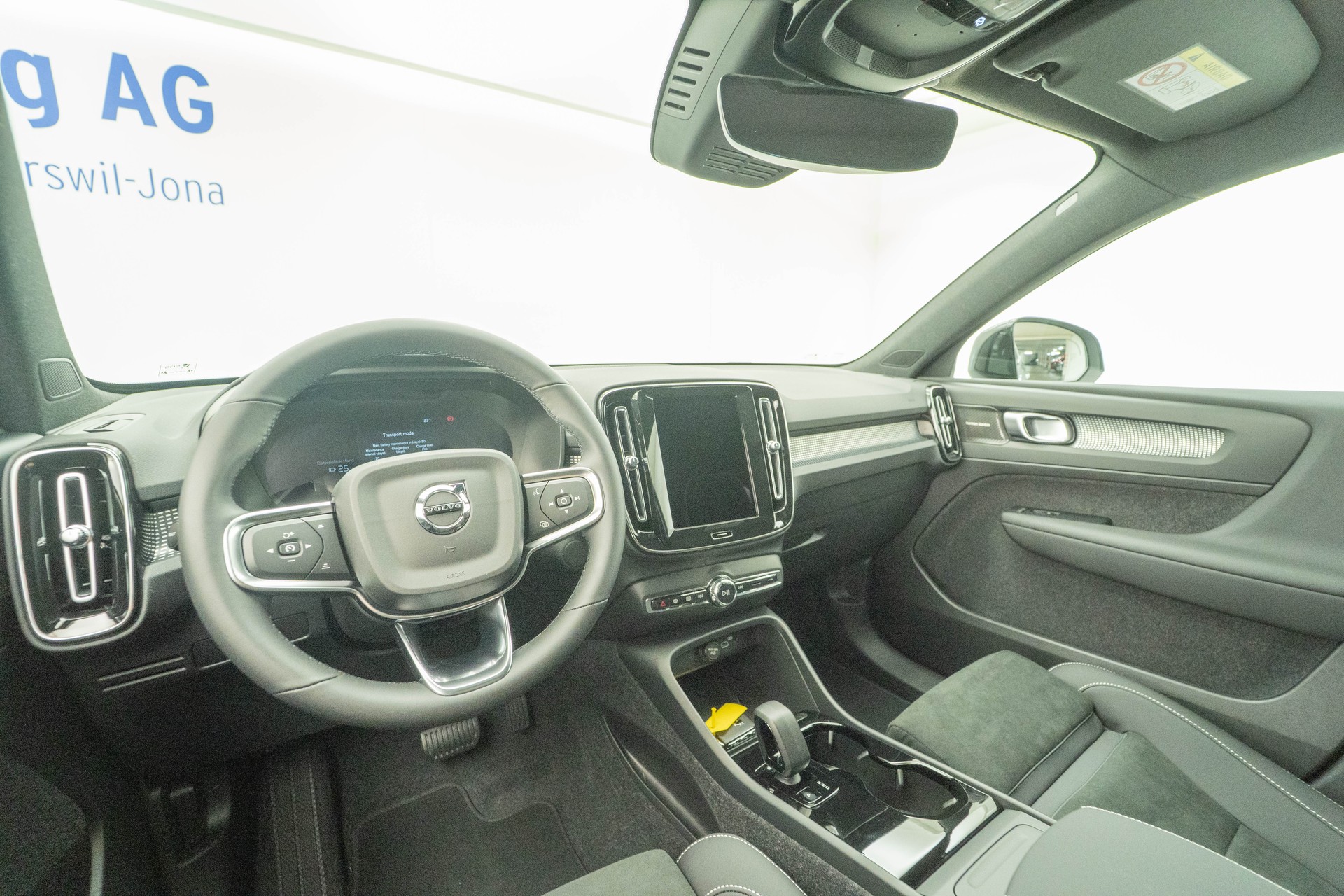 VOLVO EX40 Twin Performance Ultra AWD-image-6