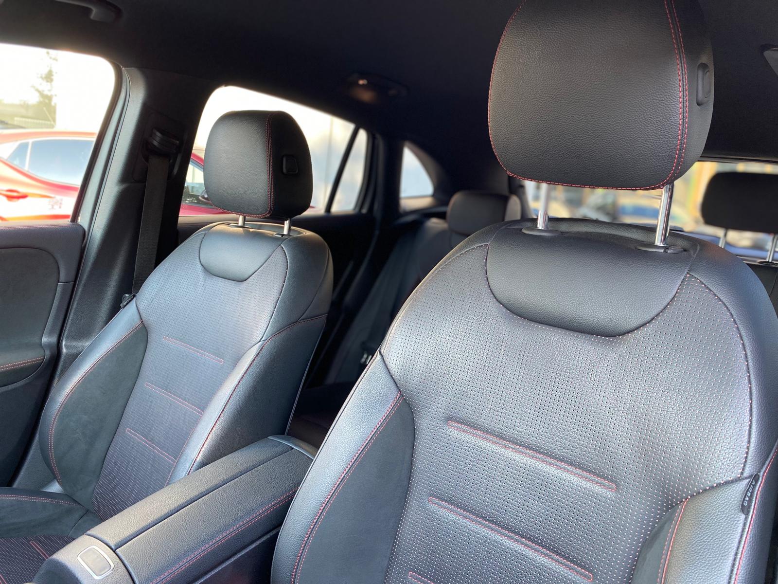 MERCEDES-BENZ GLA 250 4Matic Edition 1. 8G-DCT-image-12