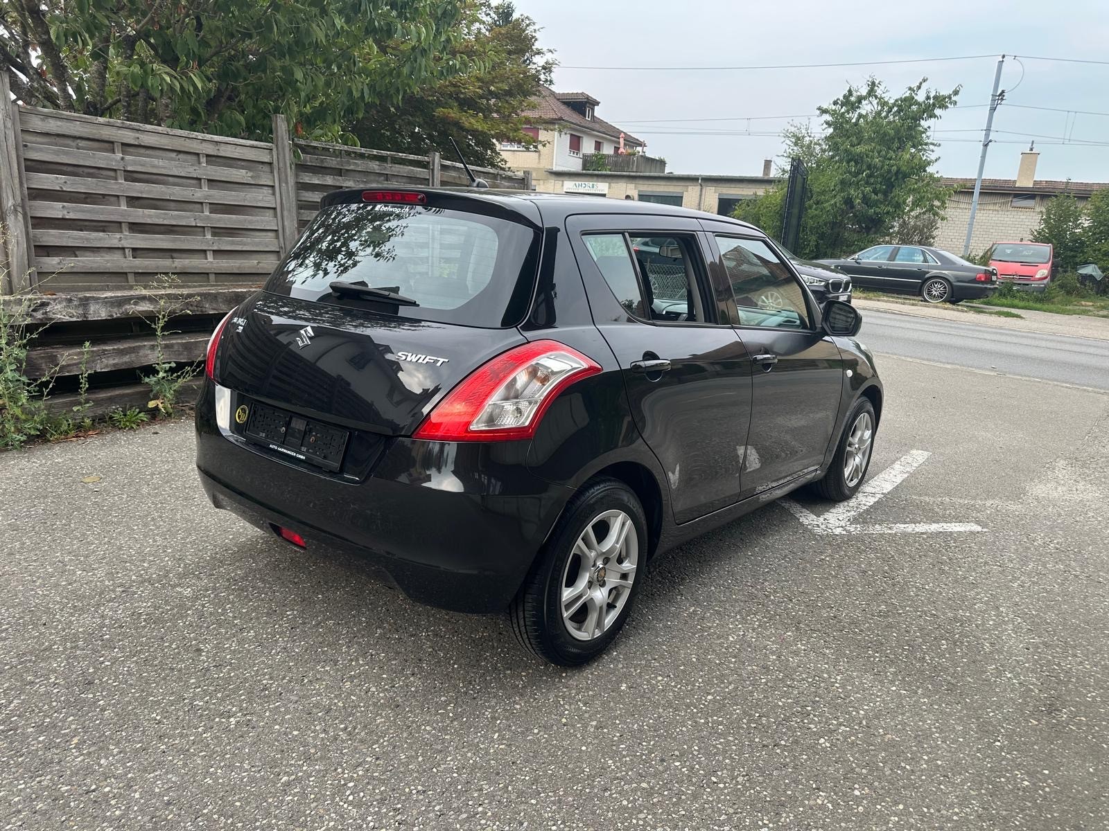 SUZUKI Swift 1.2i 16V GL-image-3
