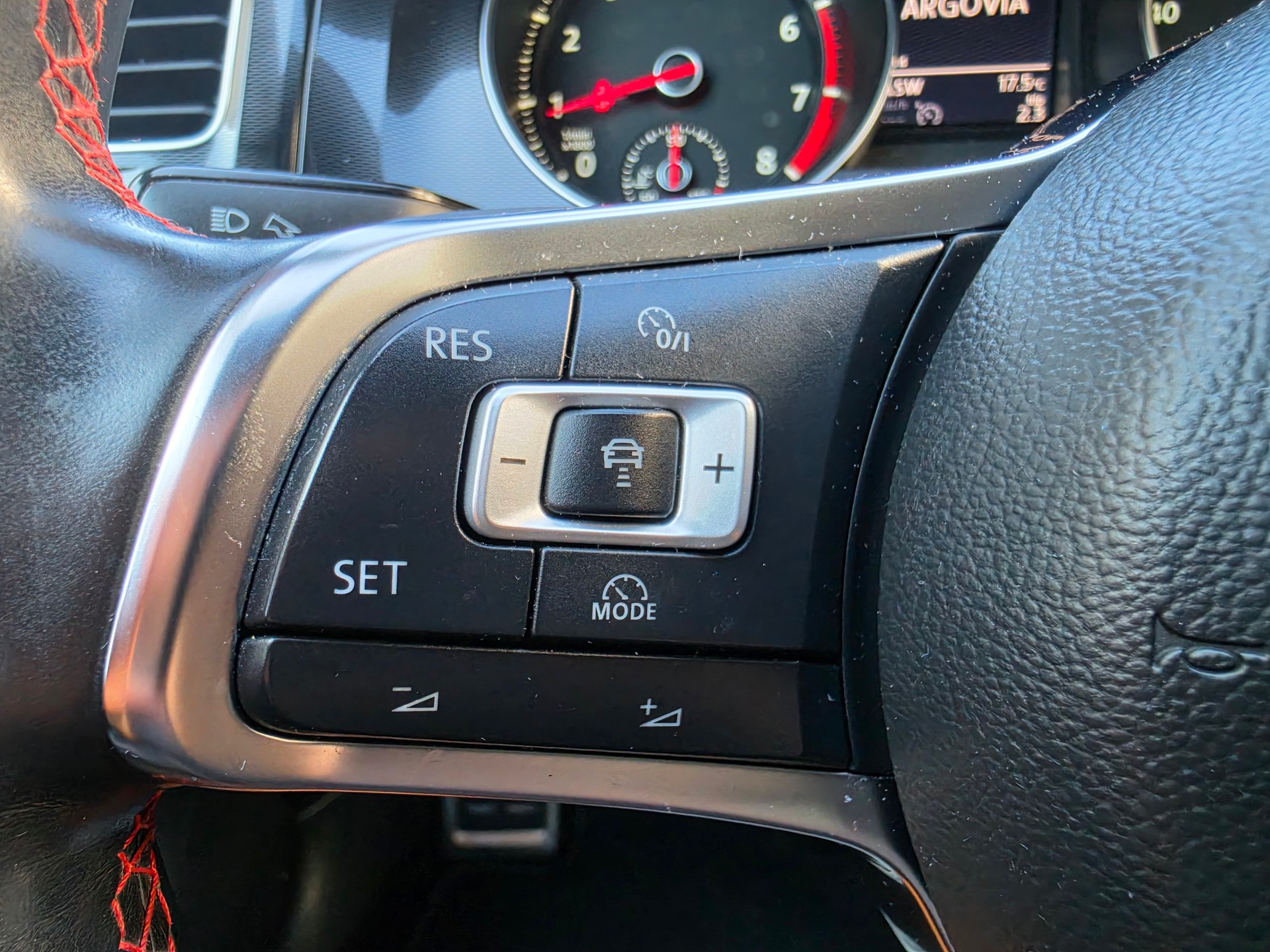 VW Golf 2.0 TSI GTI Performance DSG-image-26