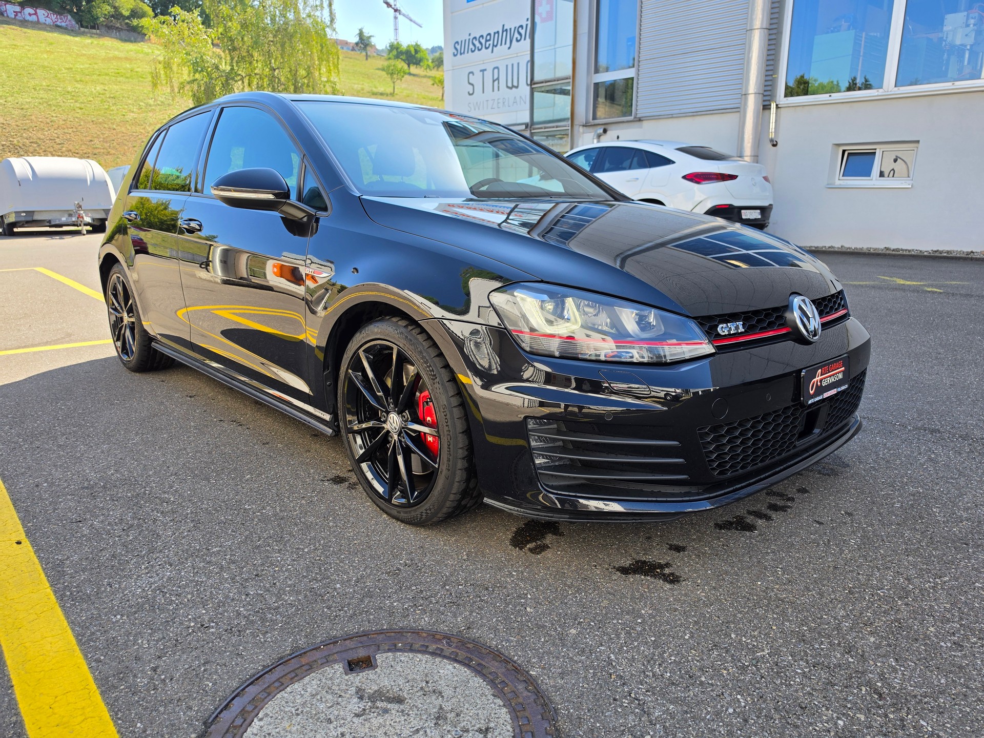 VW Golf 2.0 TSI GTI Performance DSG-image-2