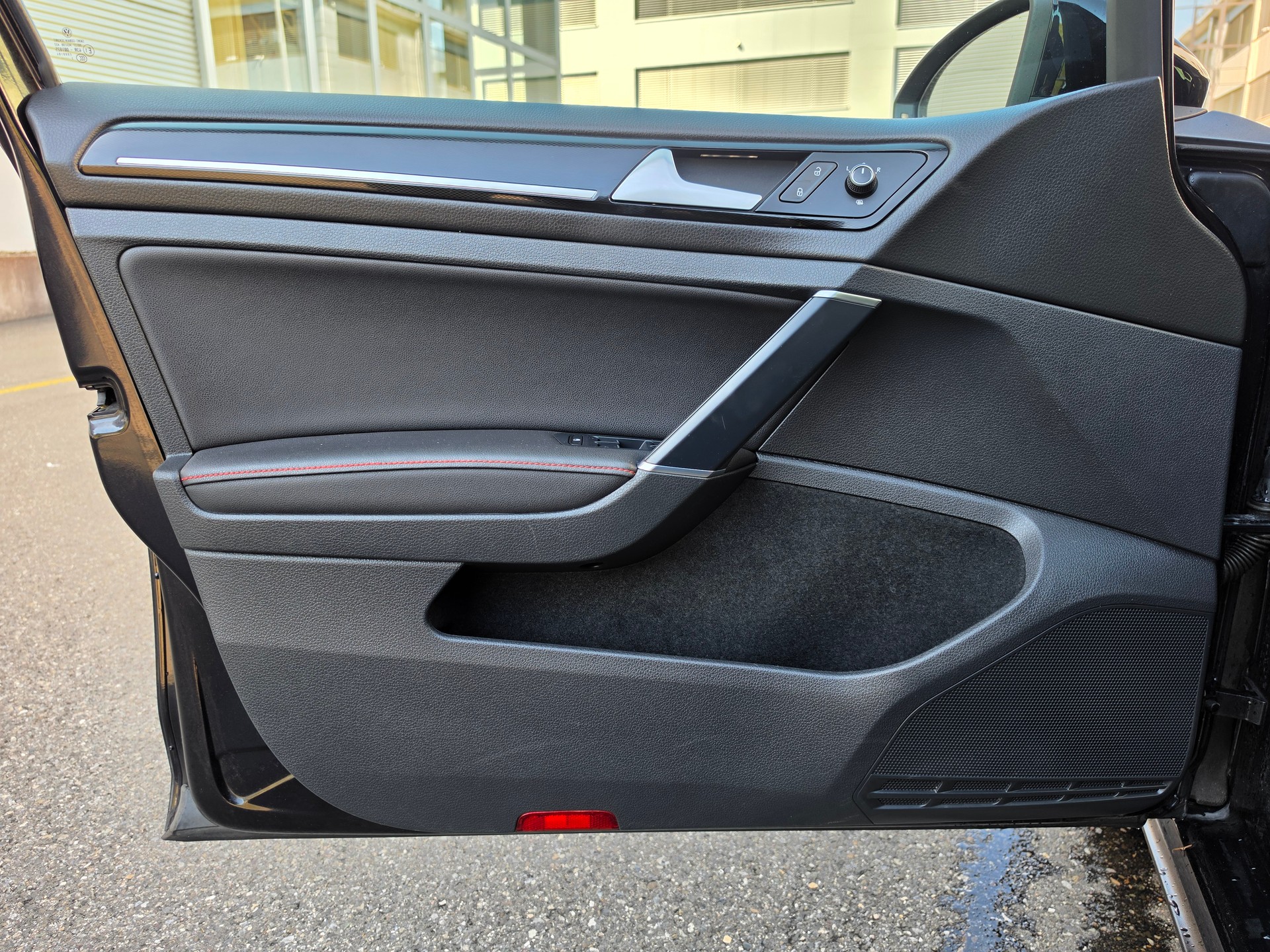 VW Golf 2.0 TSI GTI Performance DSG-image-11