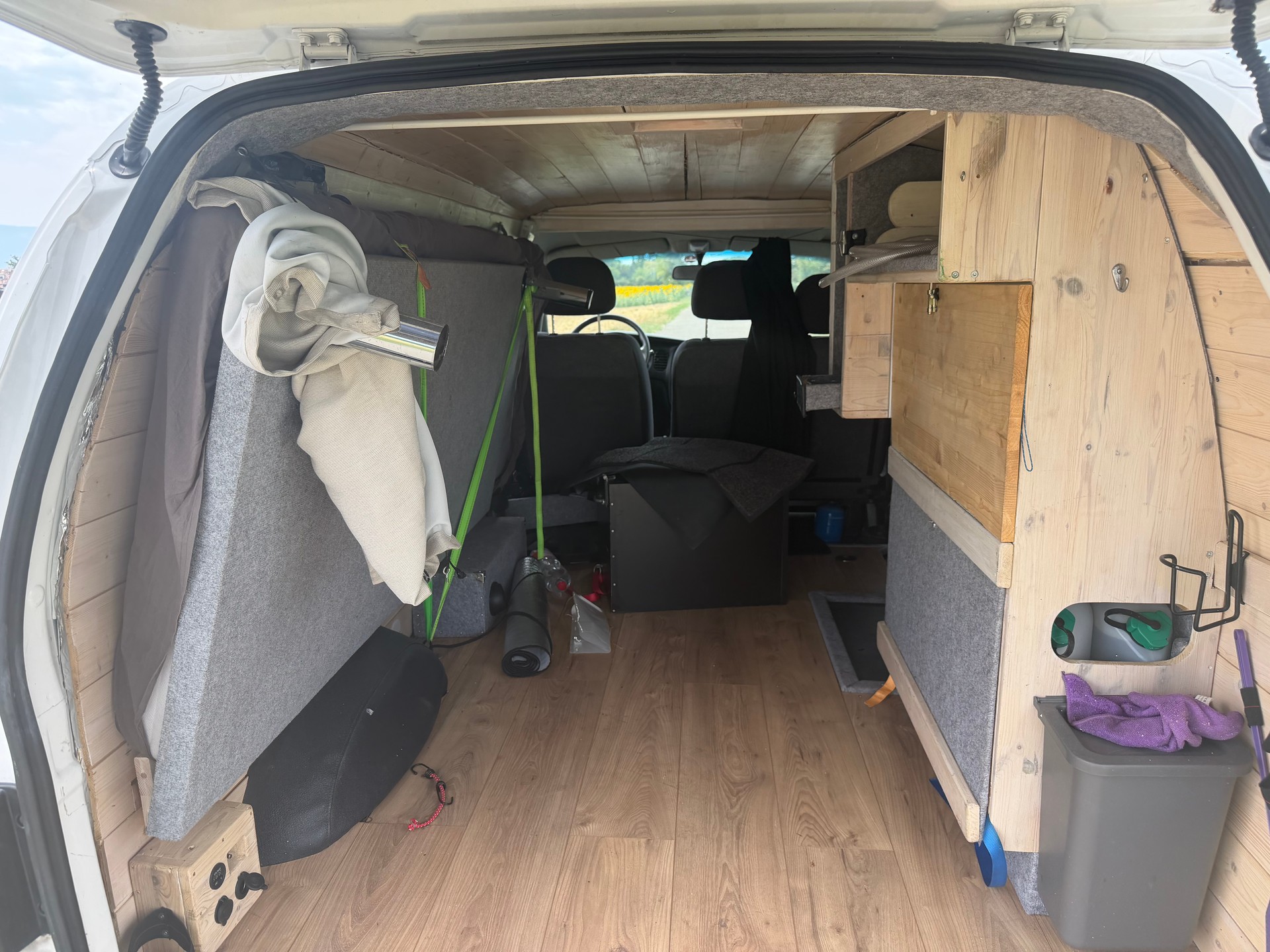 HYUNDAI H-1 Deluxe 2.5TDI-image-8
