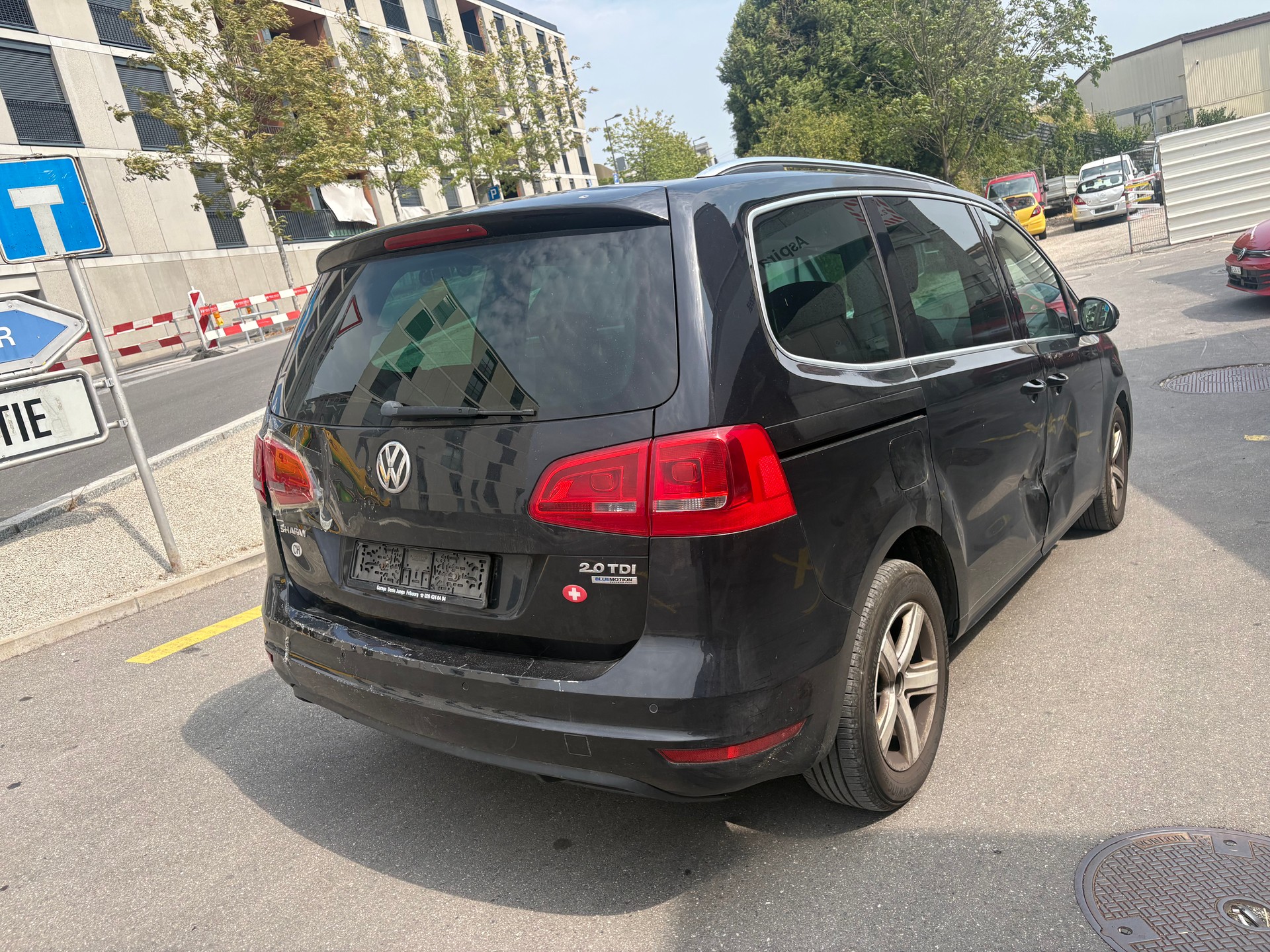 VW Sharan 2.0 TDI BlueMotion Technology Trendline-image-9