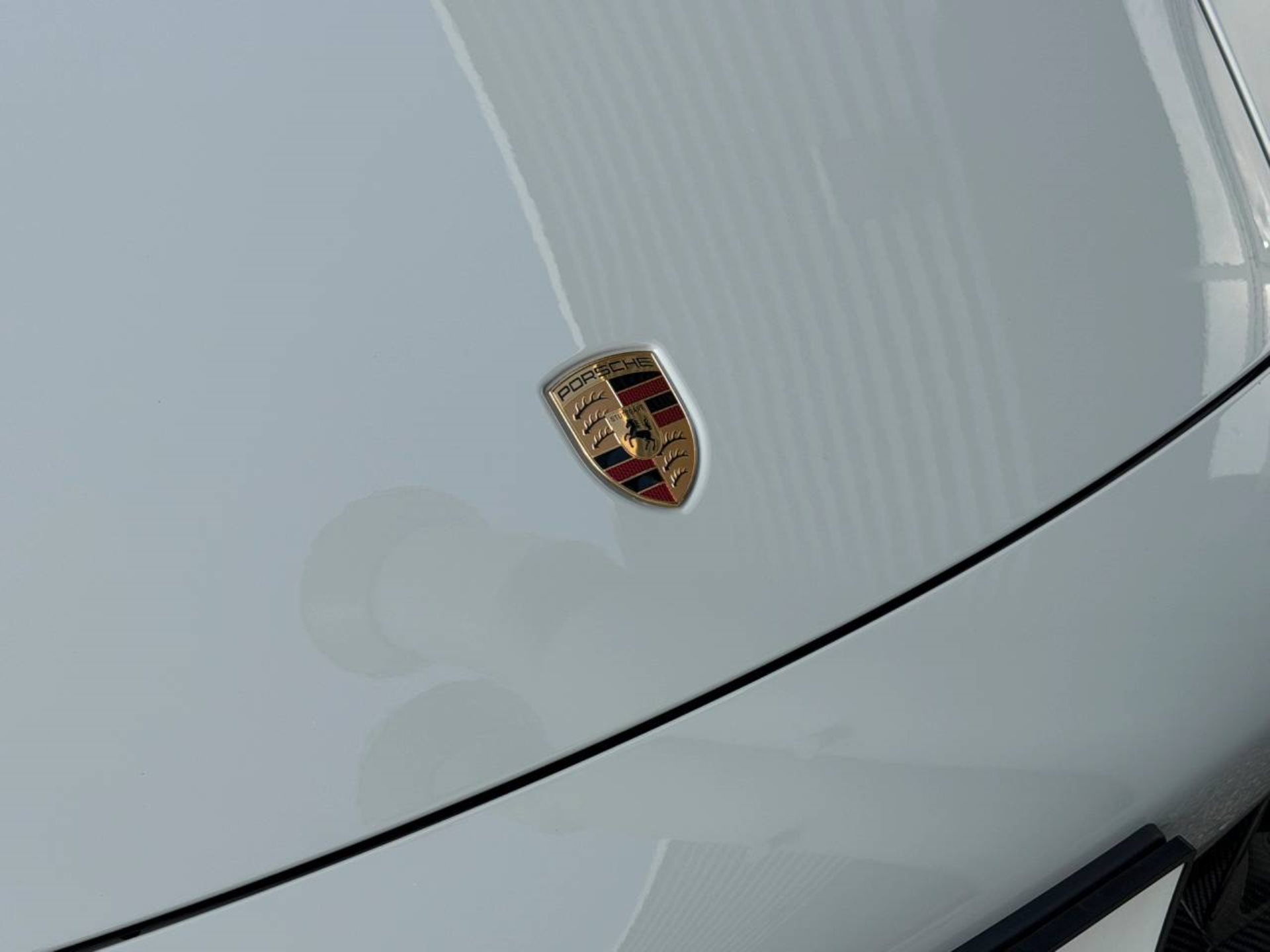 PORSCHE 911 Carrera 4 GTS-image-14