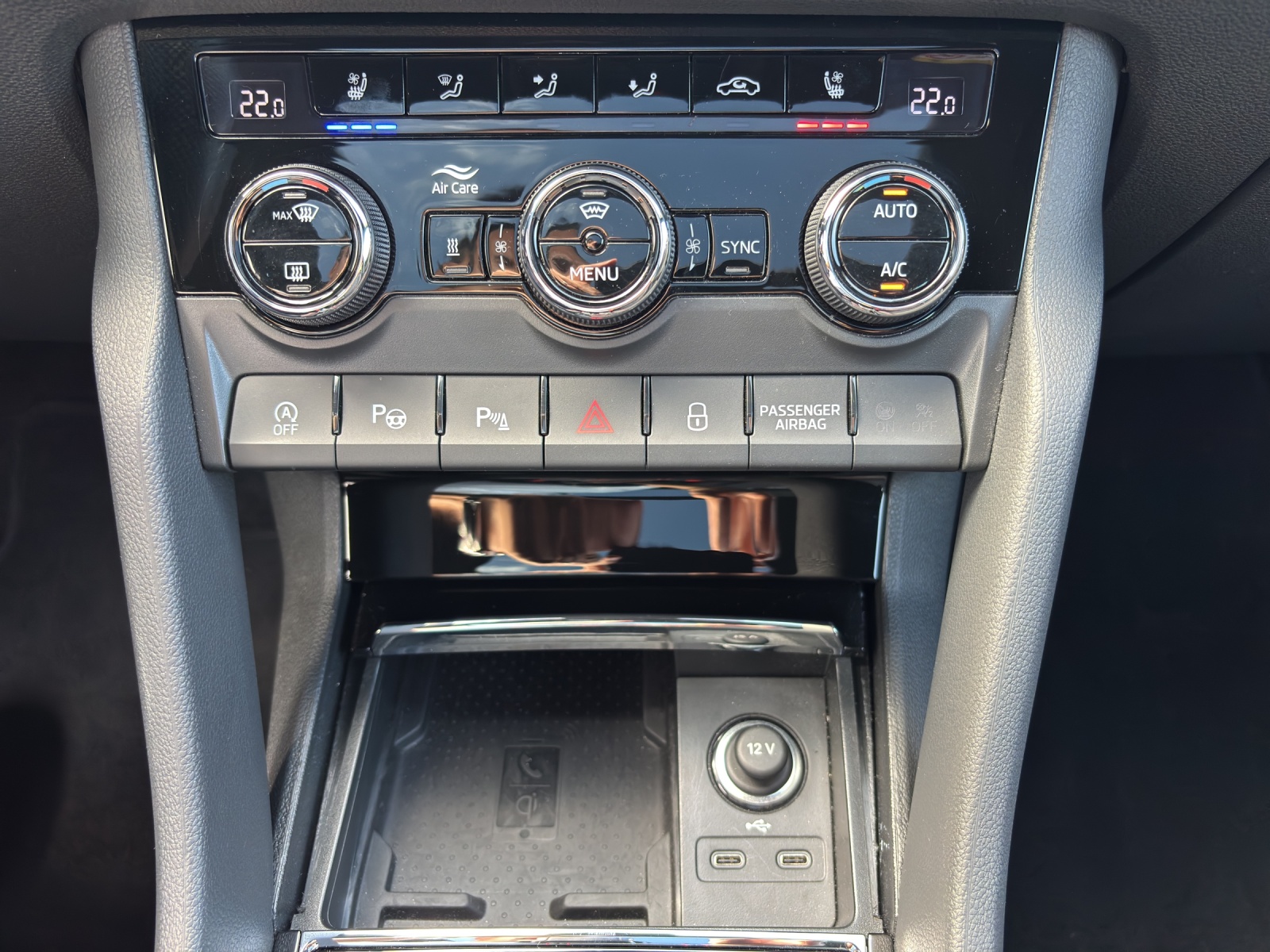 SKODA Kodiaq 2.0 TSI 4x4 RS mit AHK, Standheizung & Panorama-Ausstell-/Schiebedach-image-18